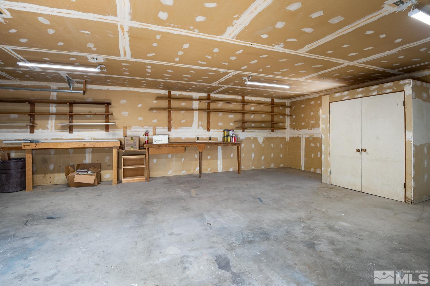 2812 Squires Street Property Photo 23