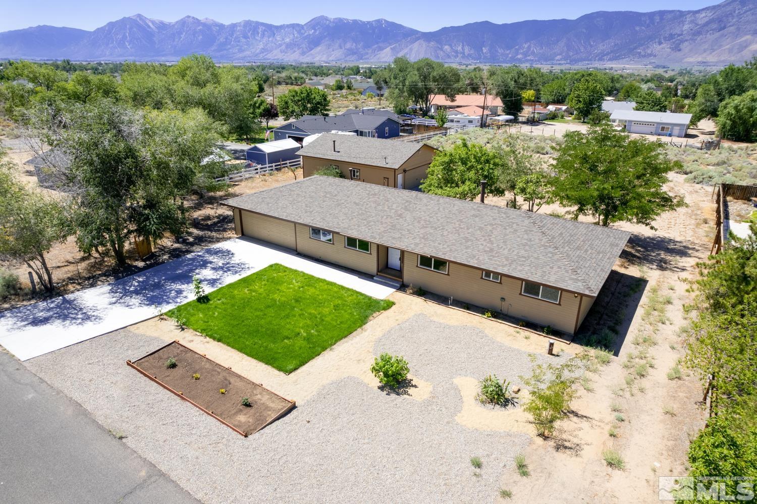 2812 Squires Street Property Photo 24