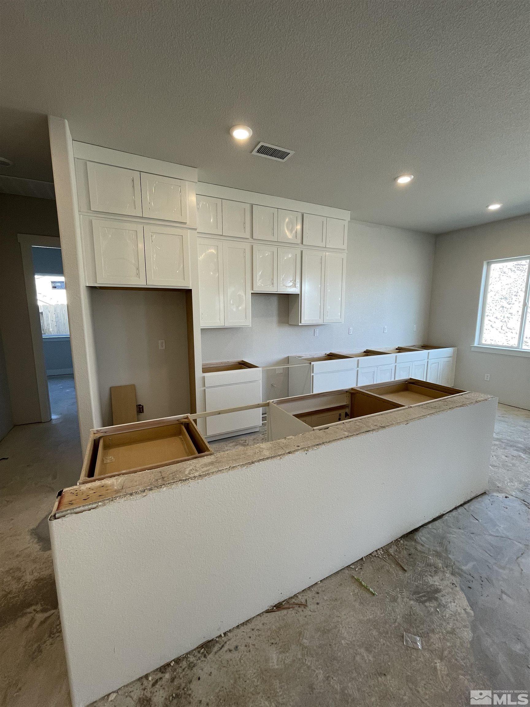 1358 Silver View Cir Homesite 39 Property Photo 2