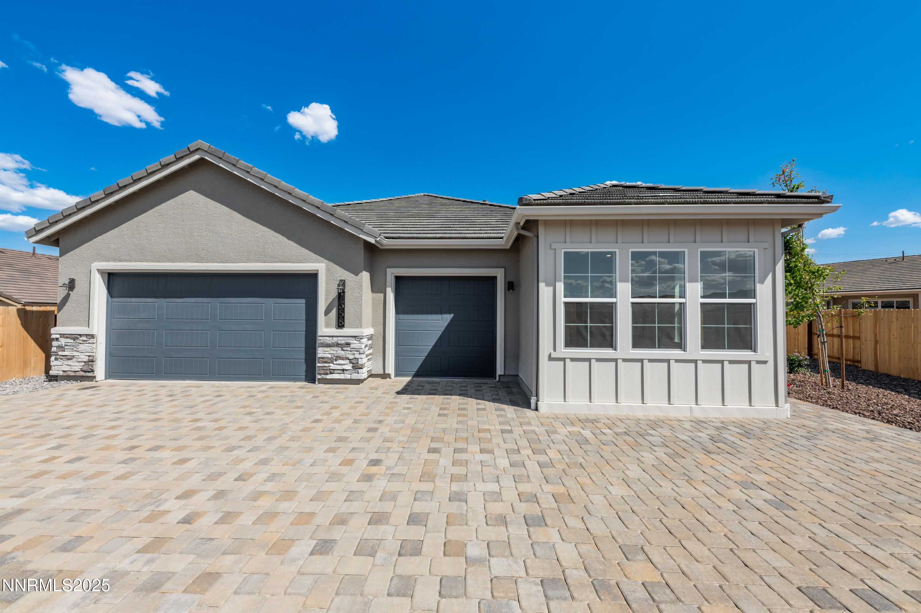 1358 Silver View Cir Property Photo 1