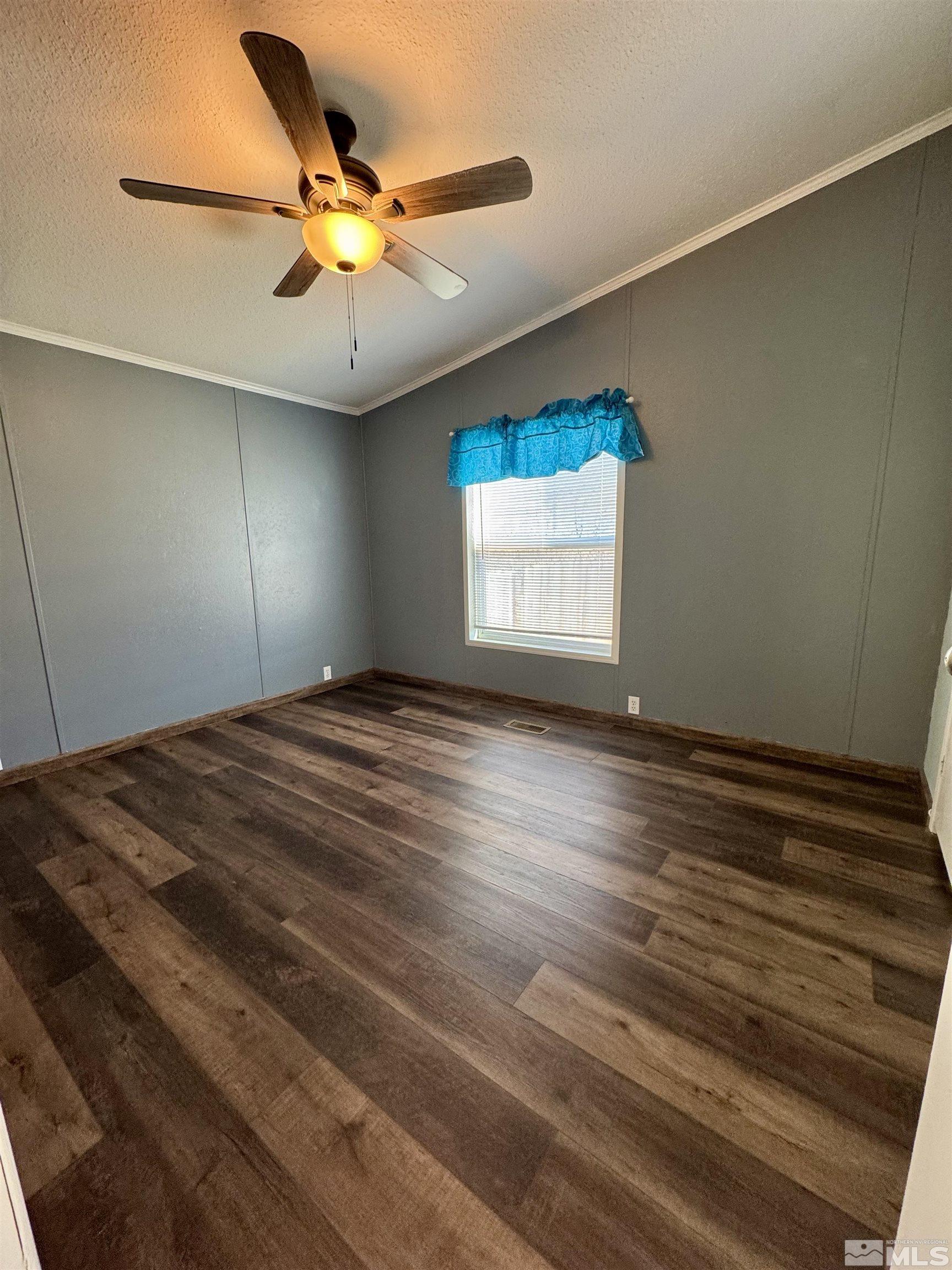 6025 Ardis Dr Property Photo 8