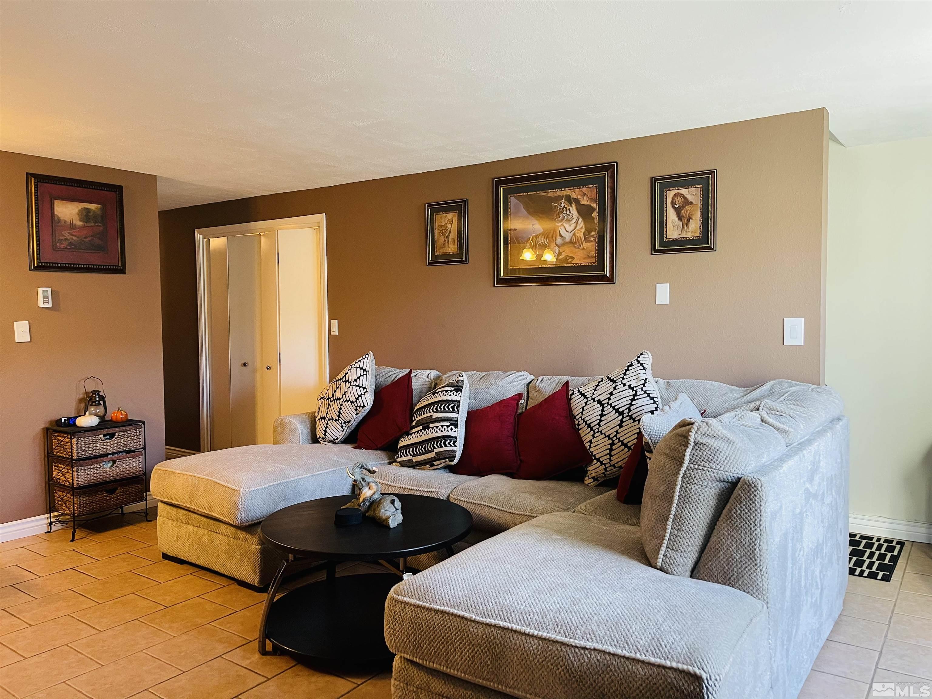 1323 Ashby Ct Property Photo 12