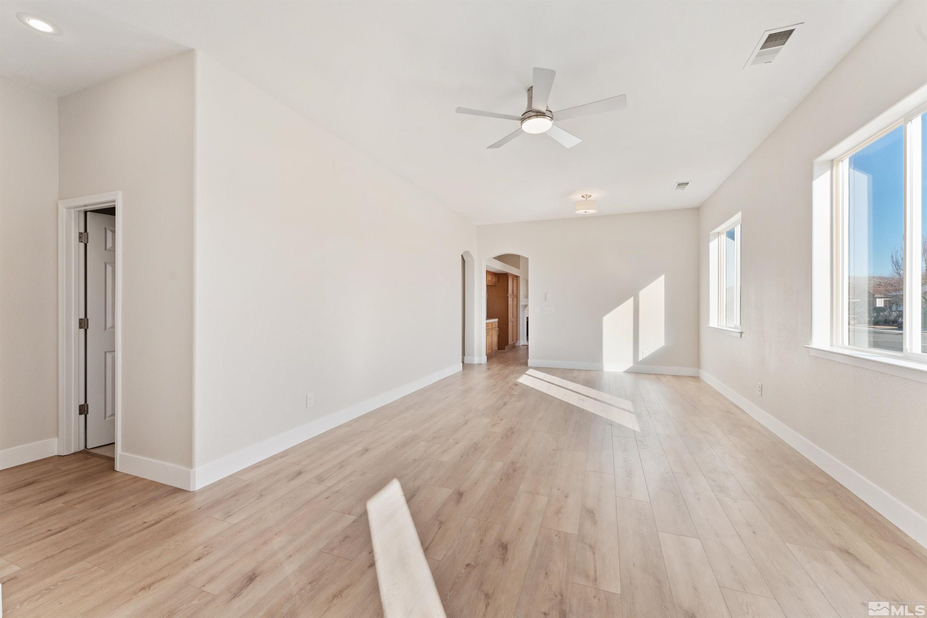 1058 Chip Ct Property Photo 3