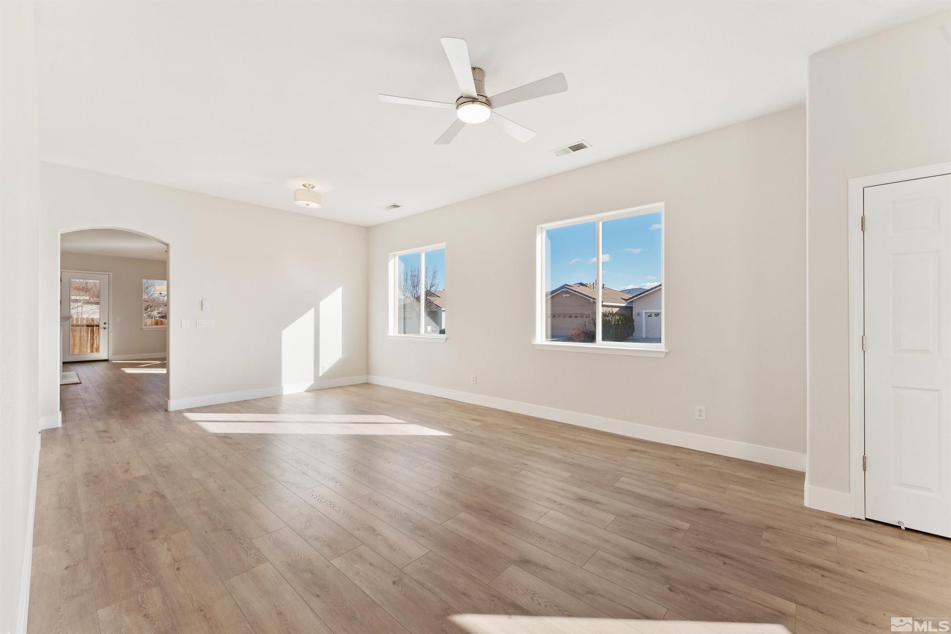 1058 Chip Ct Property Photo 5
