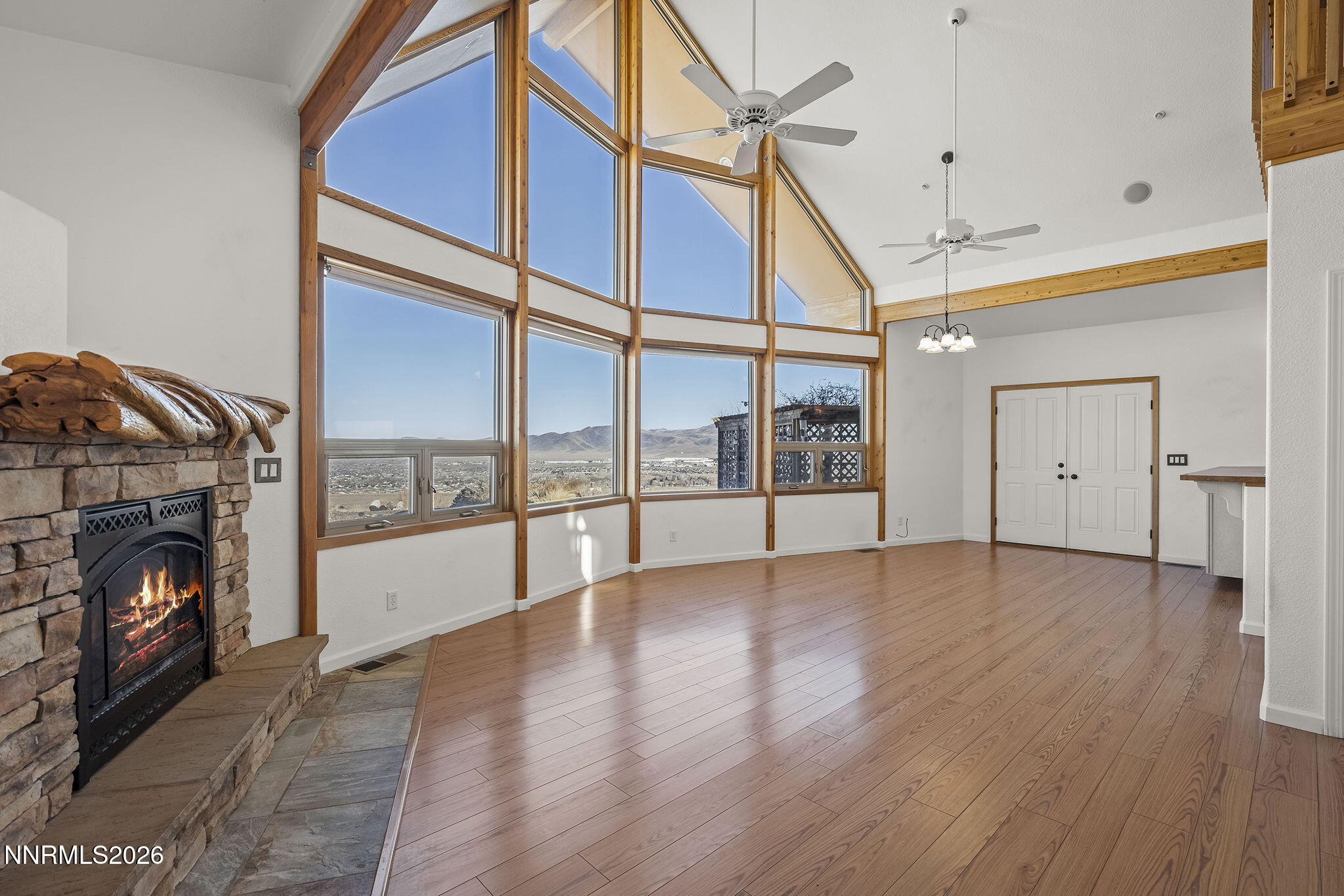 2330 Hillcrest Road Property Photo 5