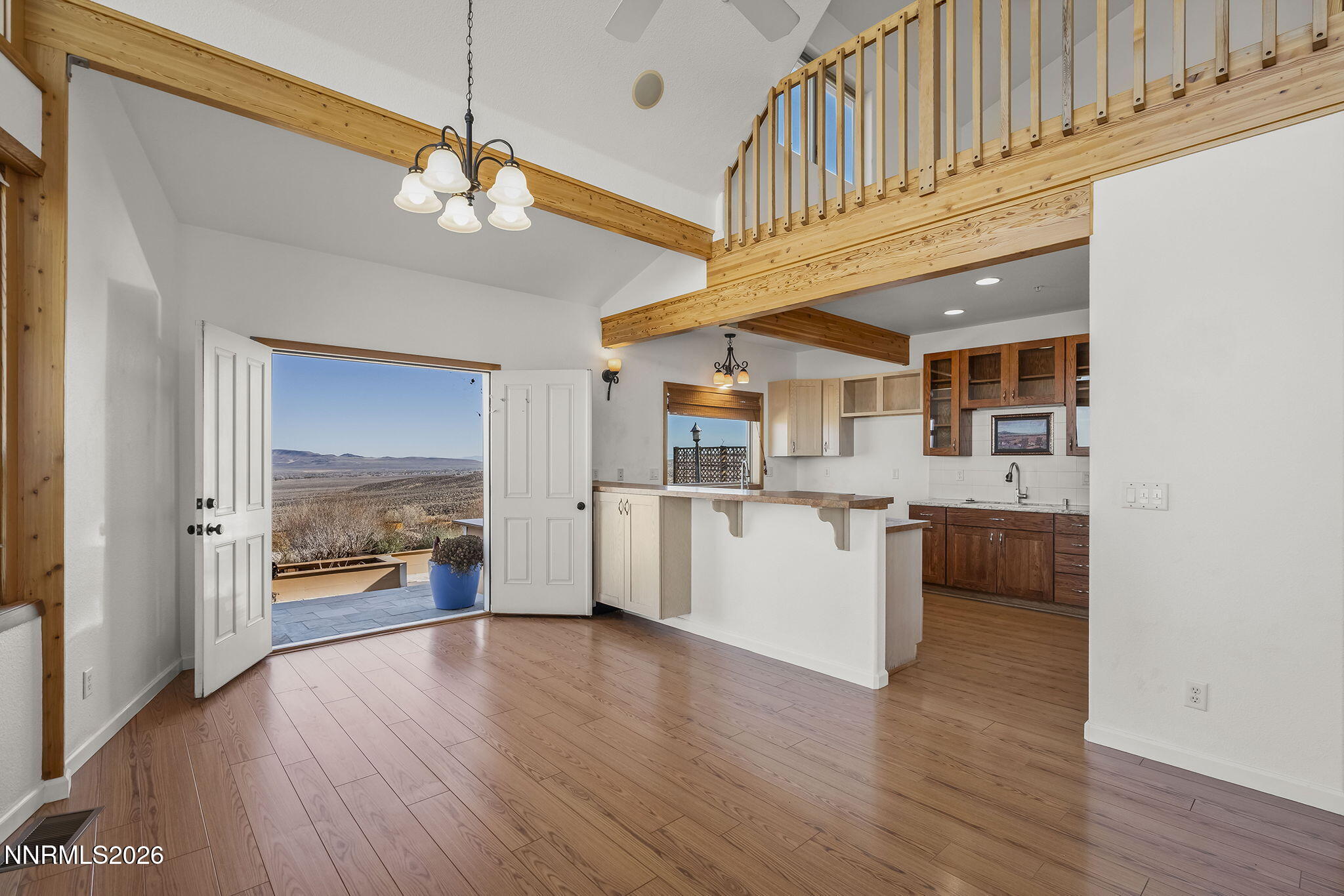 2330 Hillcrest Road Property Photo 12