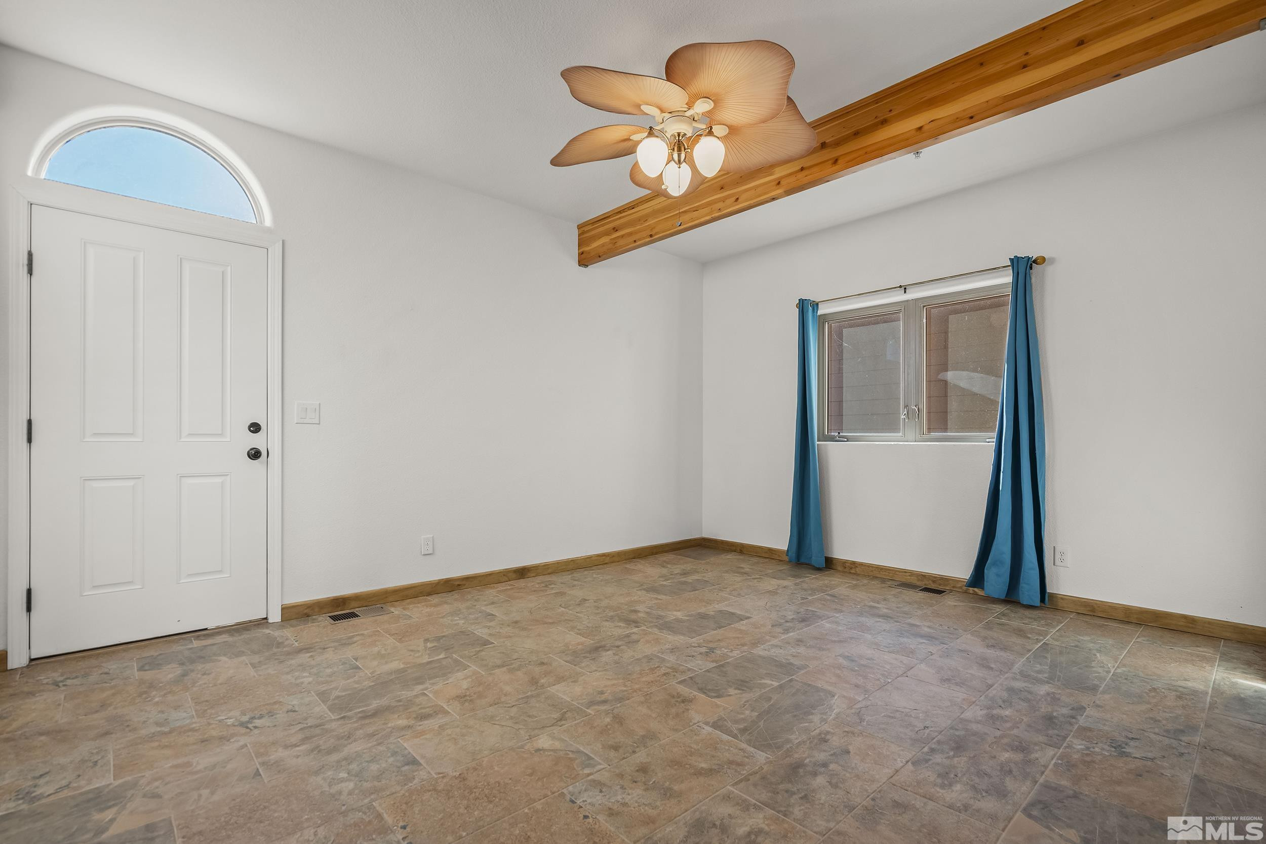 2330 Hillcrest Road Property Photo 13