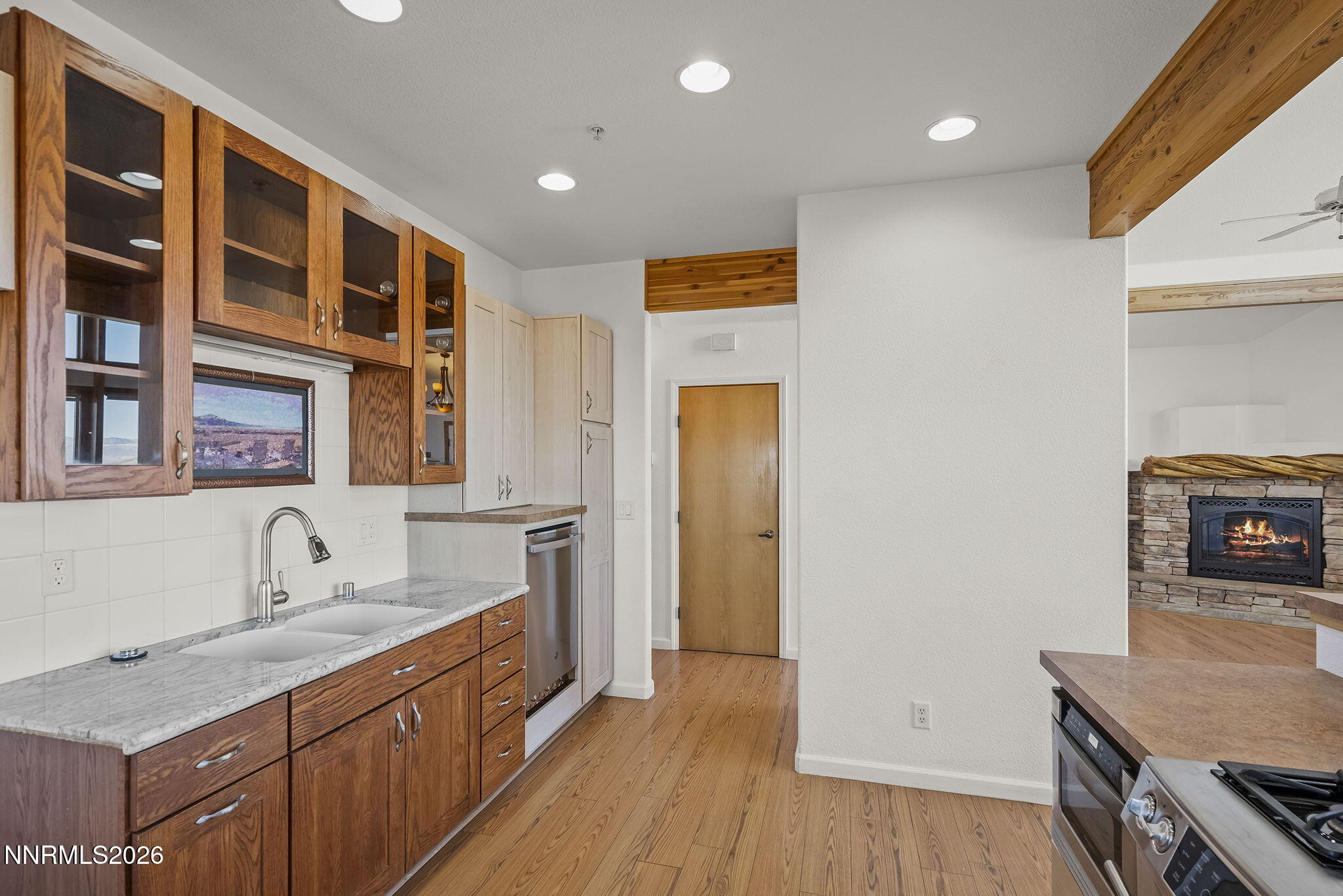 2330 Hillcrest Road Property Photo 15