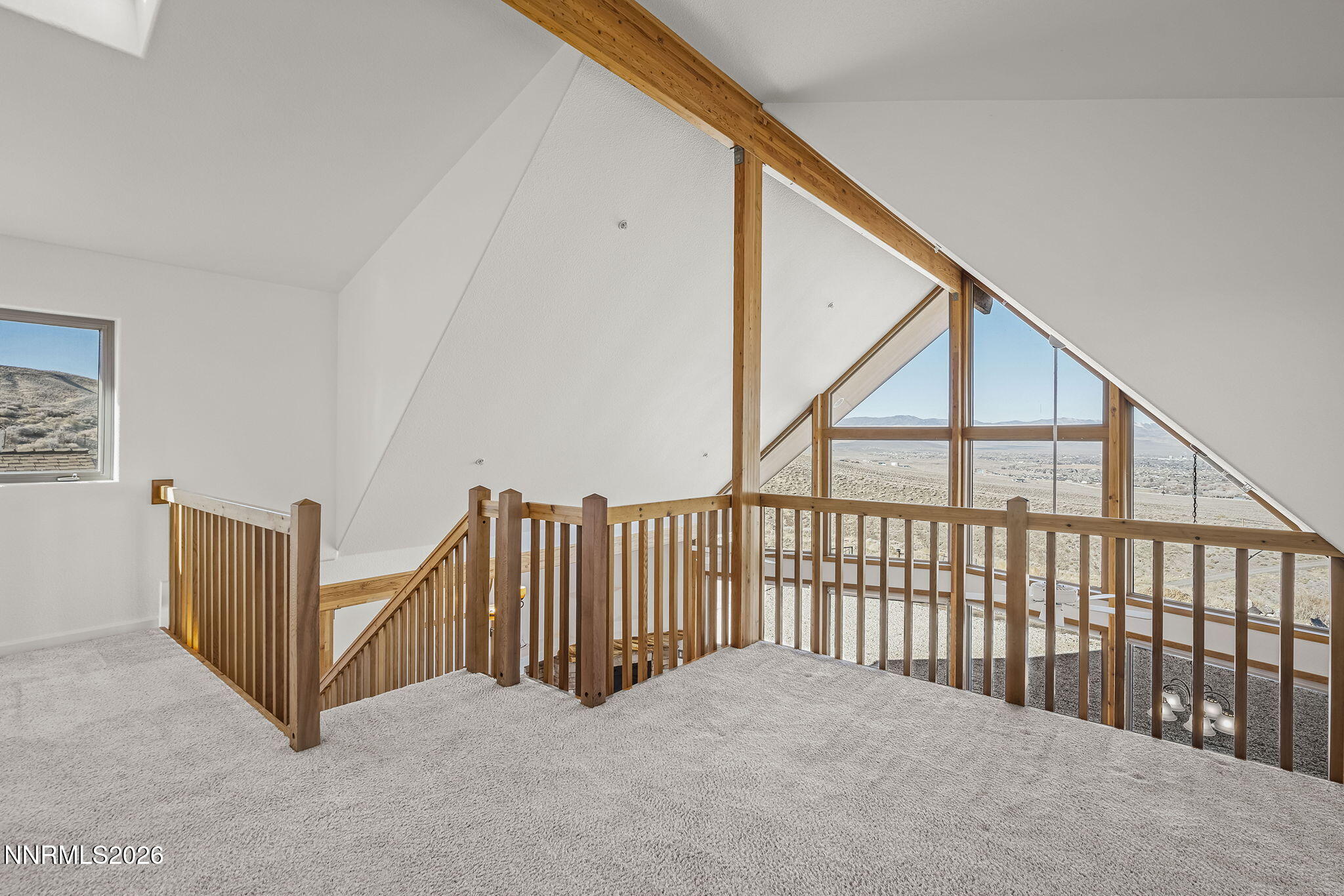 2330 Hillcrest Road Property Photo 17