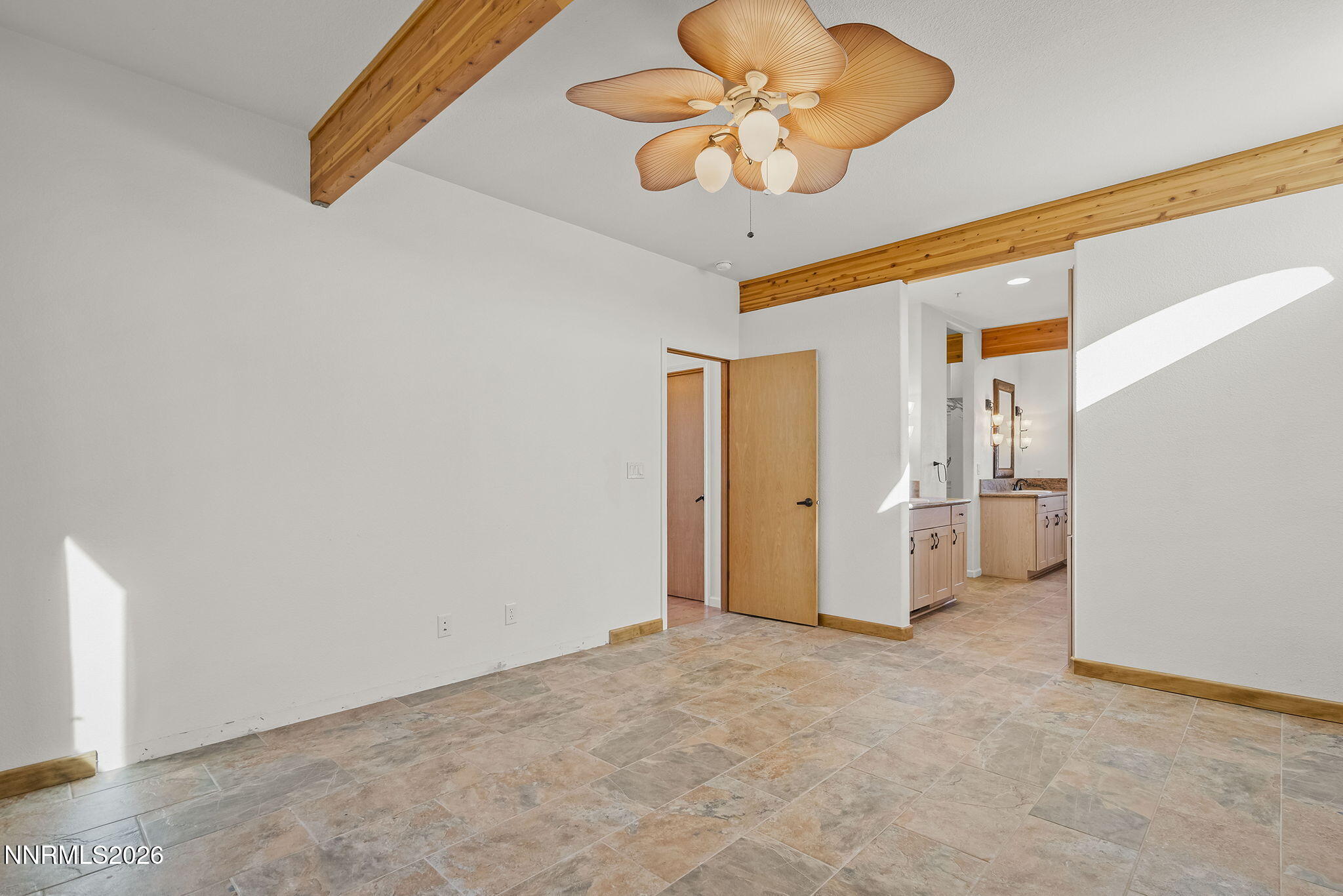 2330 Hillcrest Road Property Photo 23