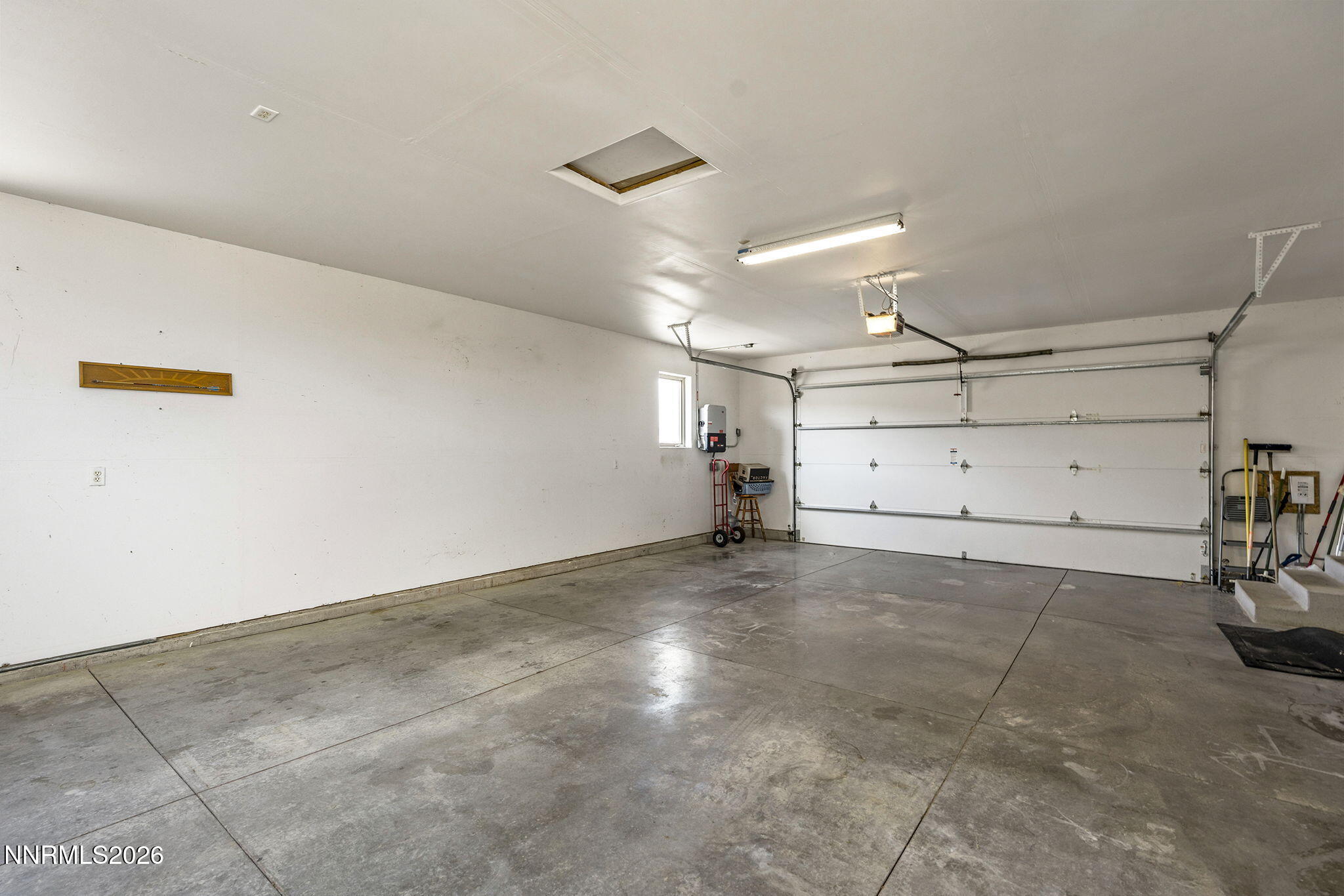 2330 Hillcrest Road Property Photo 30