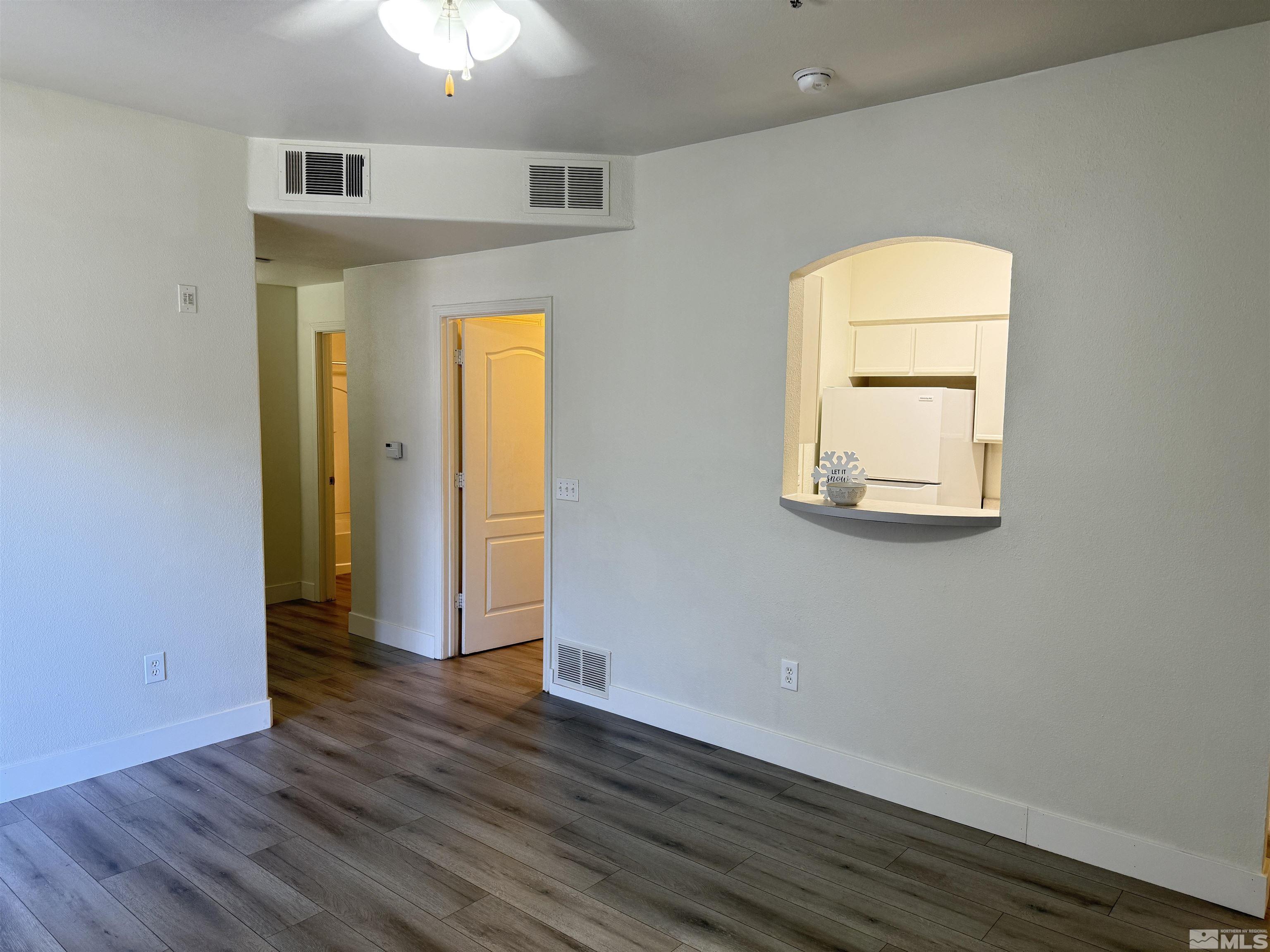 6850 Sharlands Ave Nn 1085 Property Photo 4