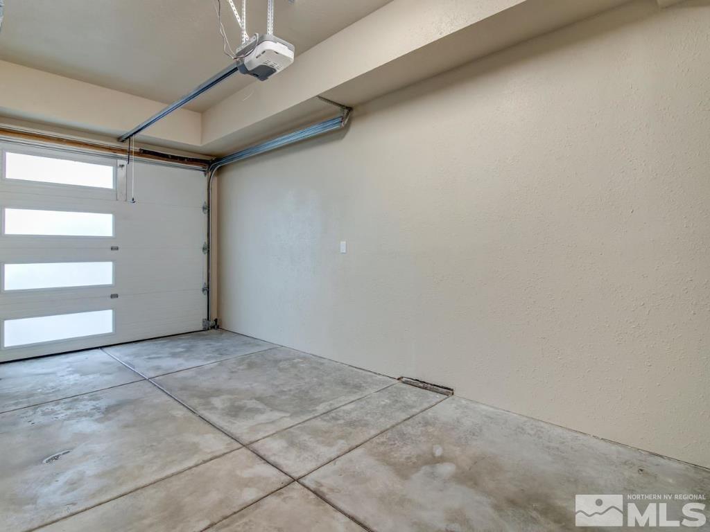 70 Caliente St Property Photo 14