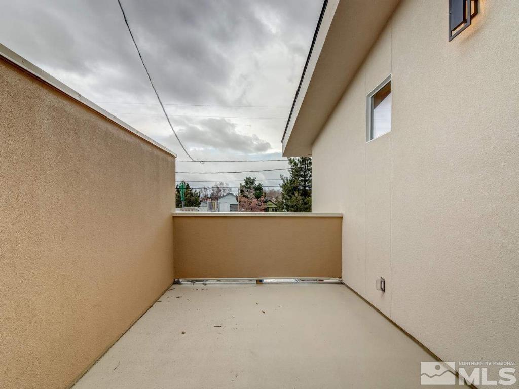 70 Caliente St Property Photo 17
