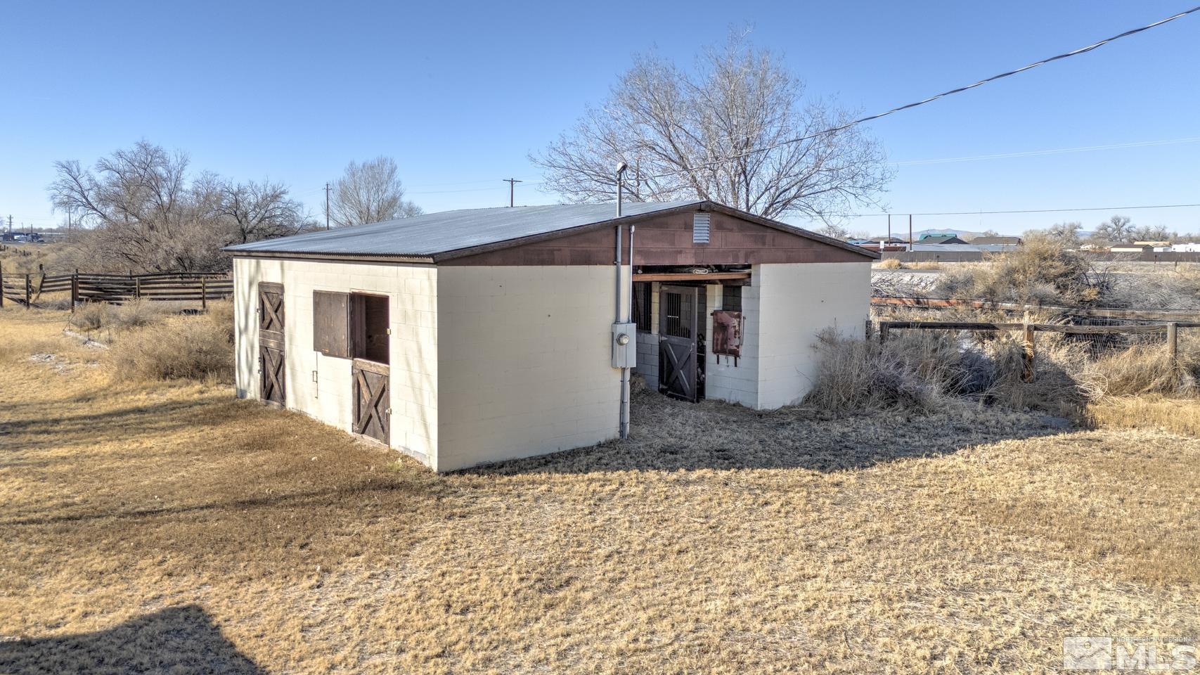 1990 Auction Rd Property Photo 18