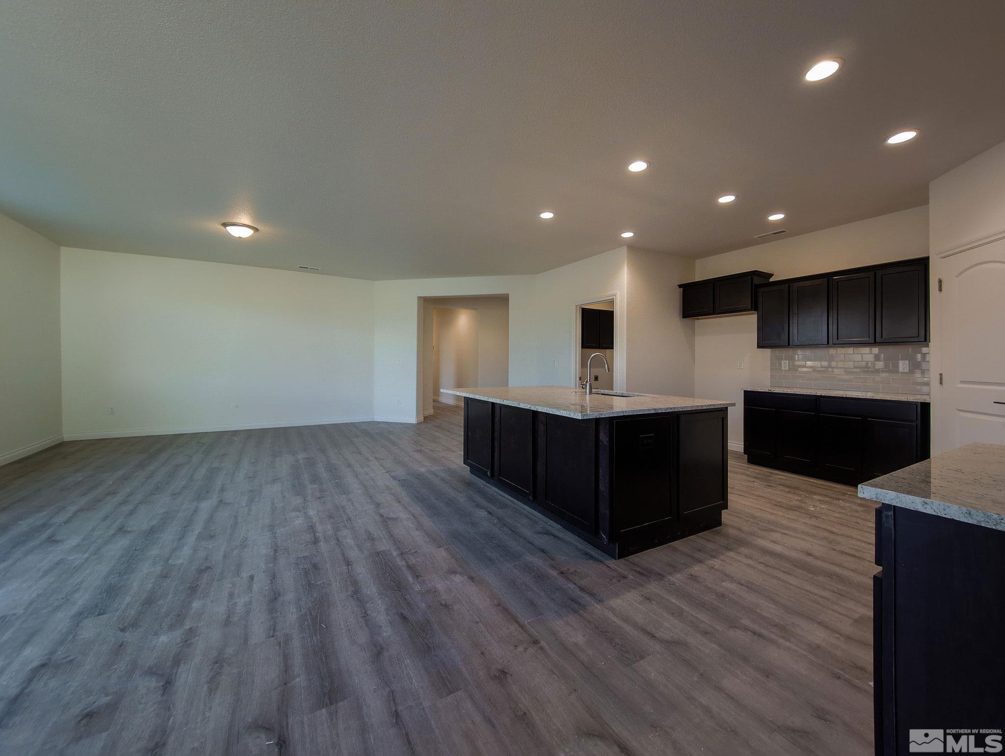 4030 Cold Springs Ct Property Photo 3