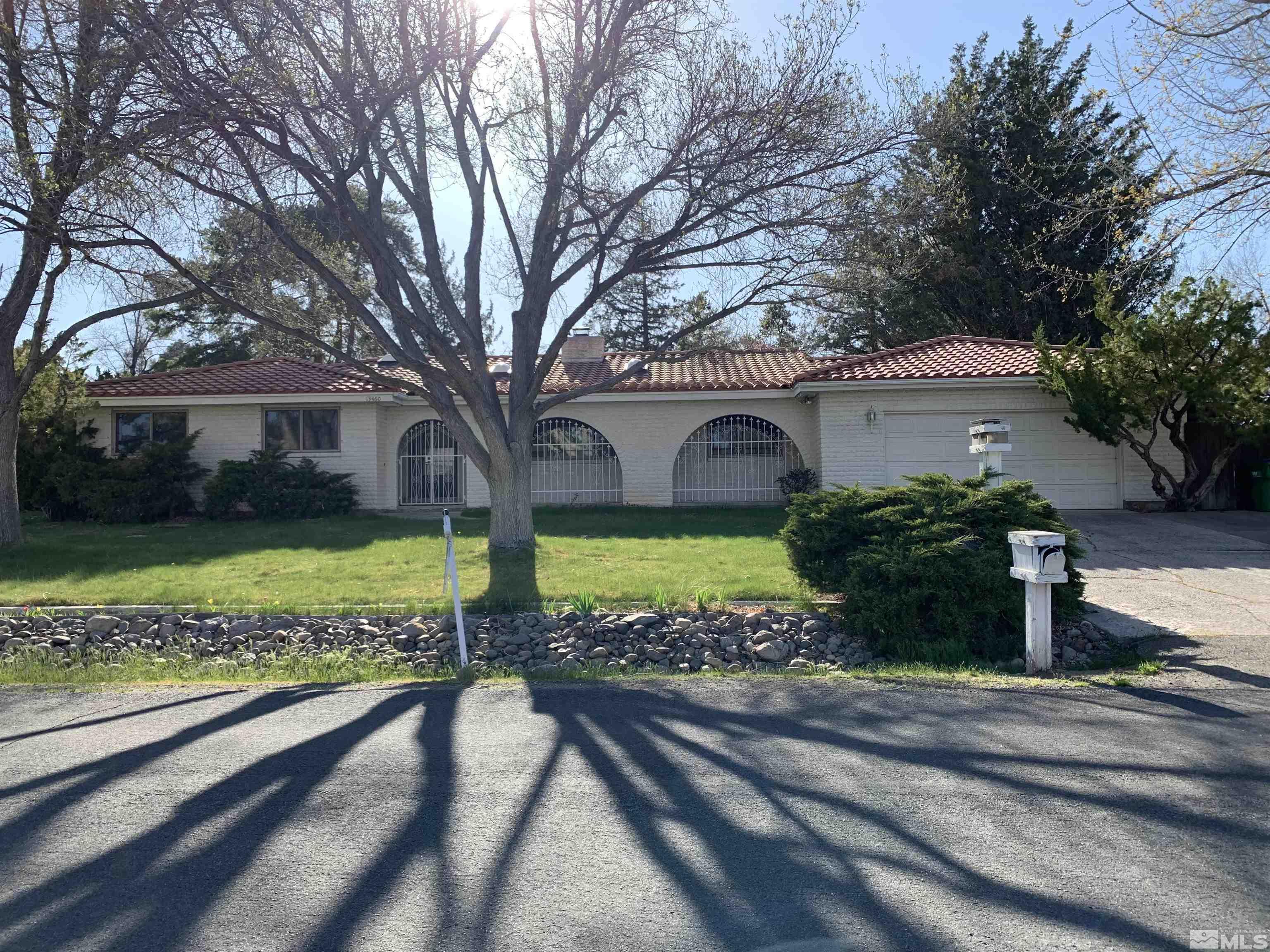 13460 S Hills Dr Property Photo 3