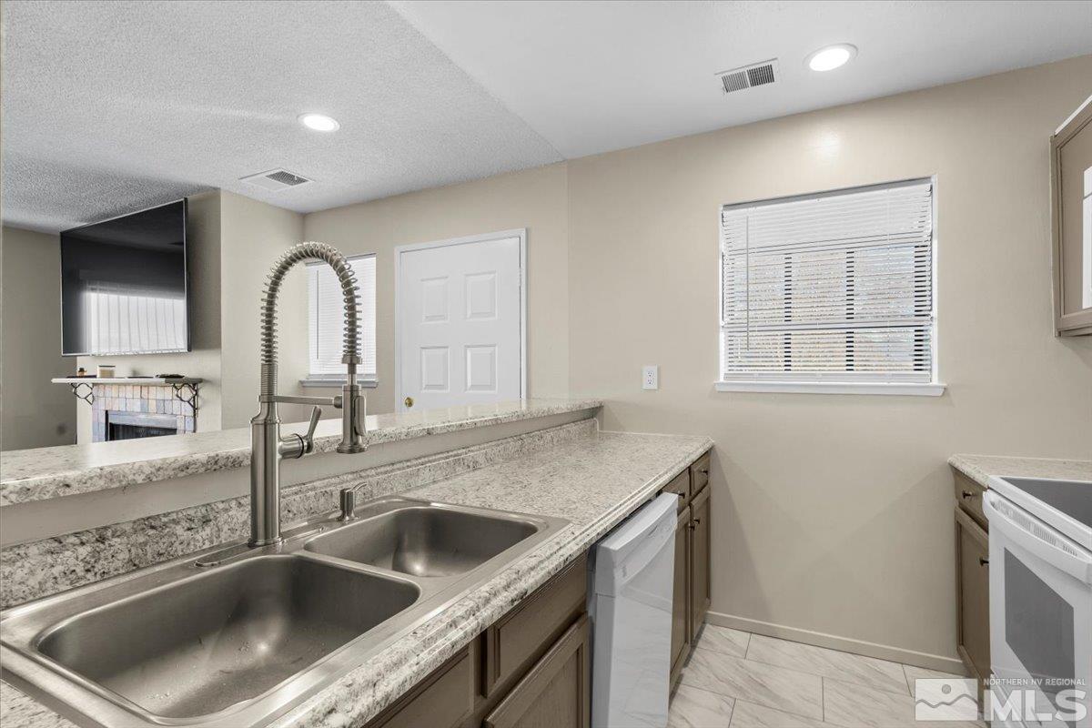 2177 Kietzke Lane D Property Photo 7