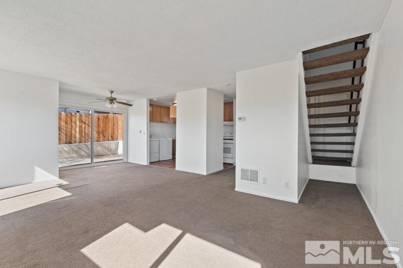 3488 Willow Hills Circle Property Photo 3
