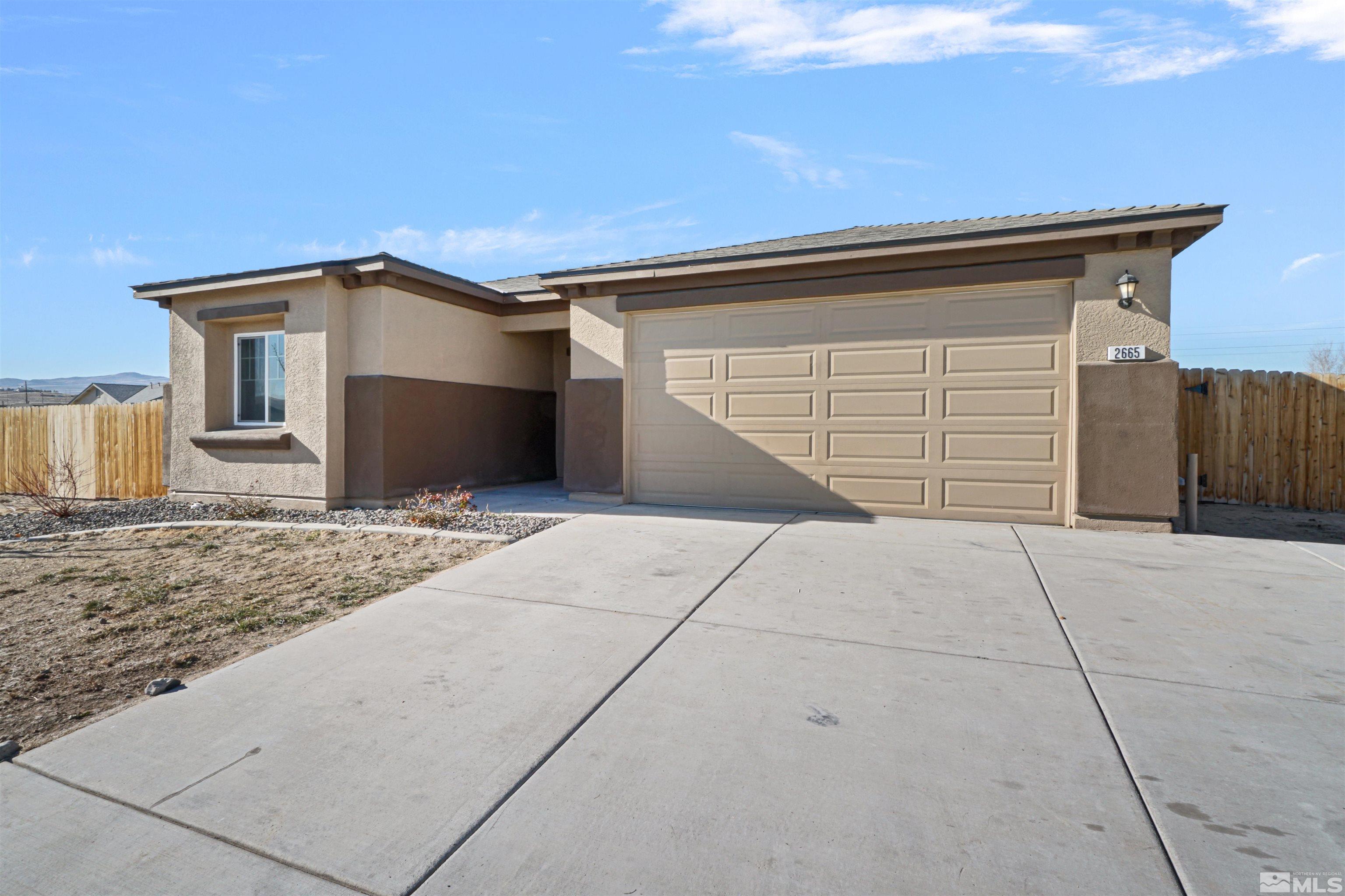 2665 Emerson Cir Property Photo