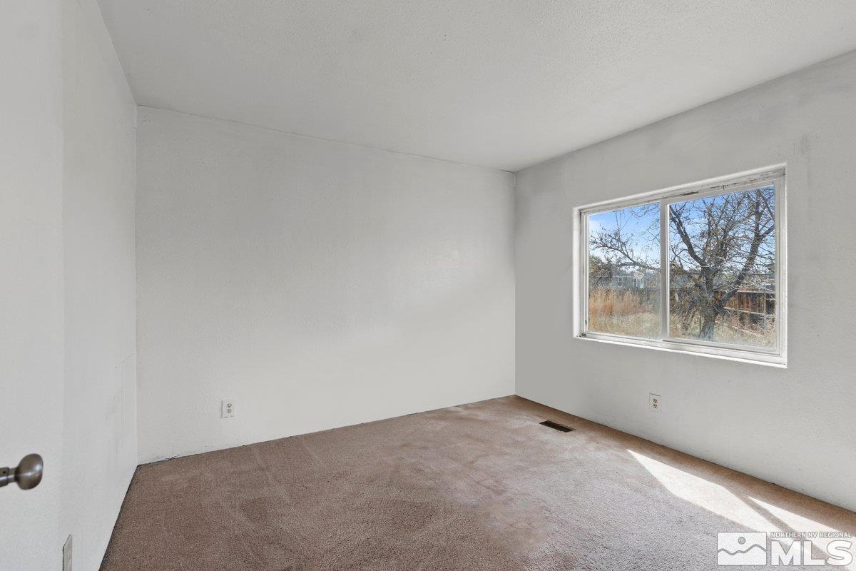 2760 Winnemucca Property Photo 15