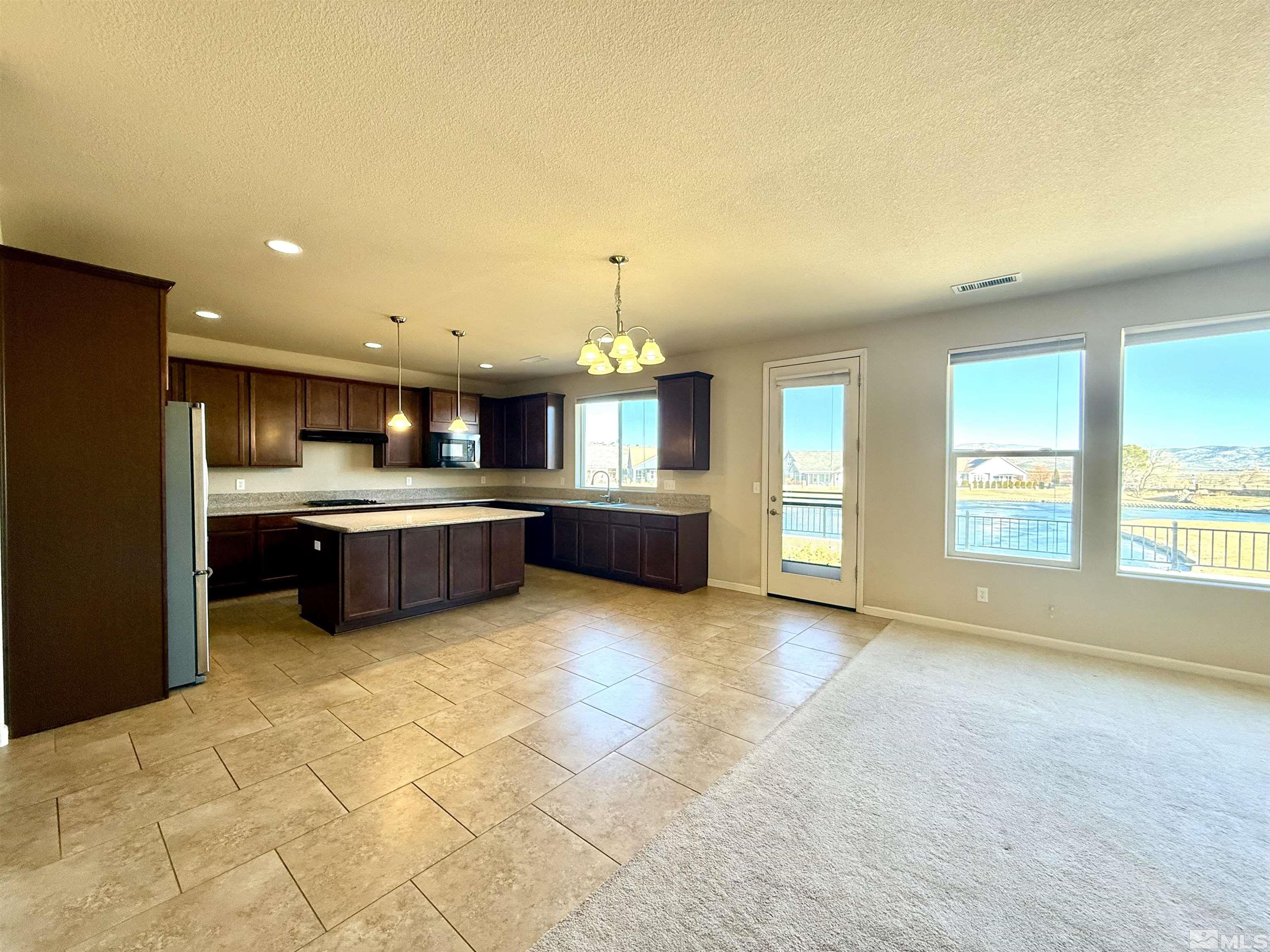 963 Chip Creek Ct Property Photo 3