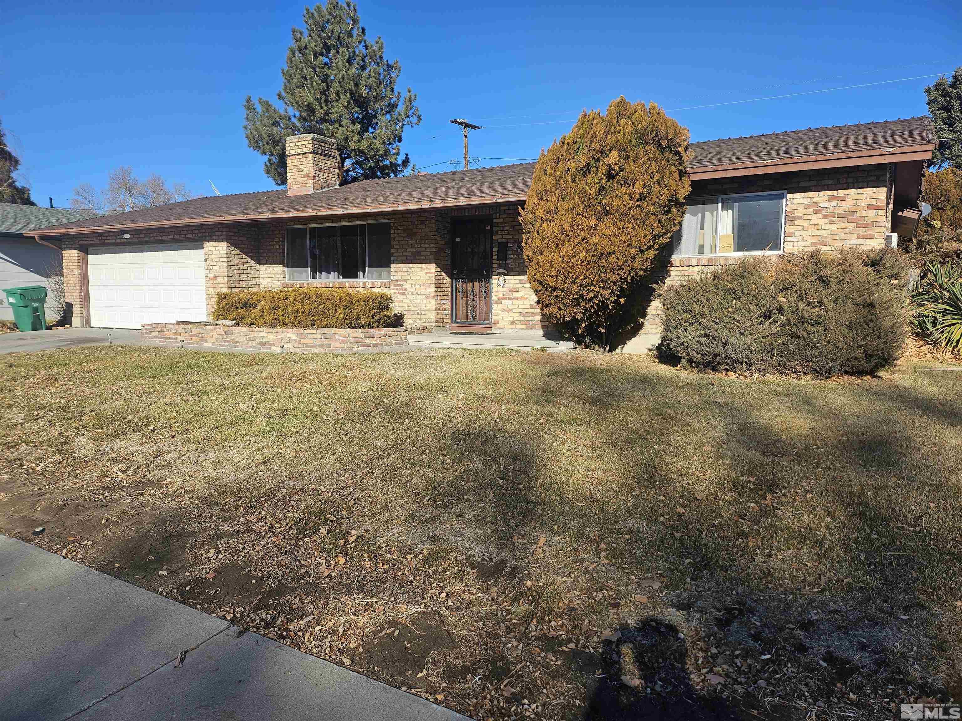 990 York Way Property Photo 1