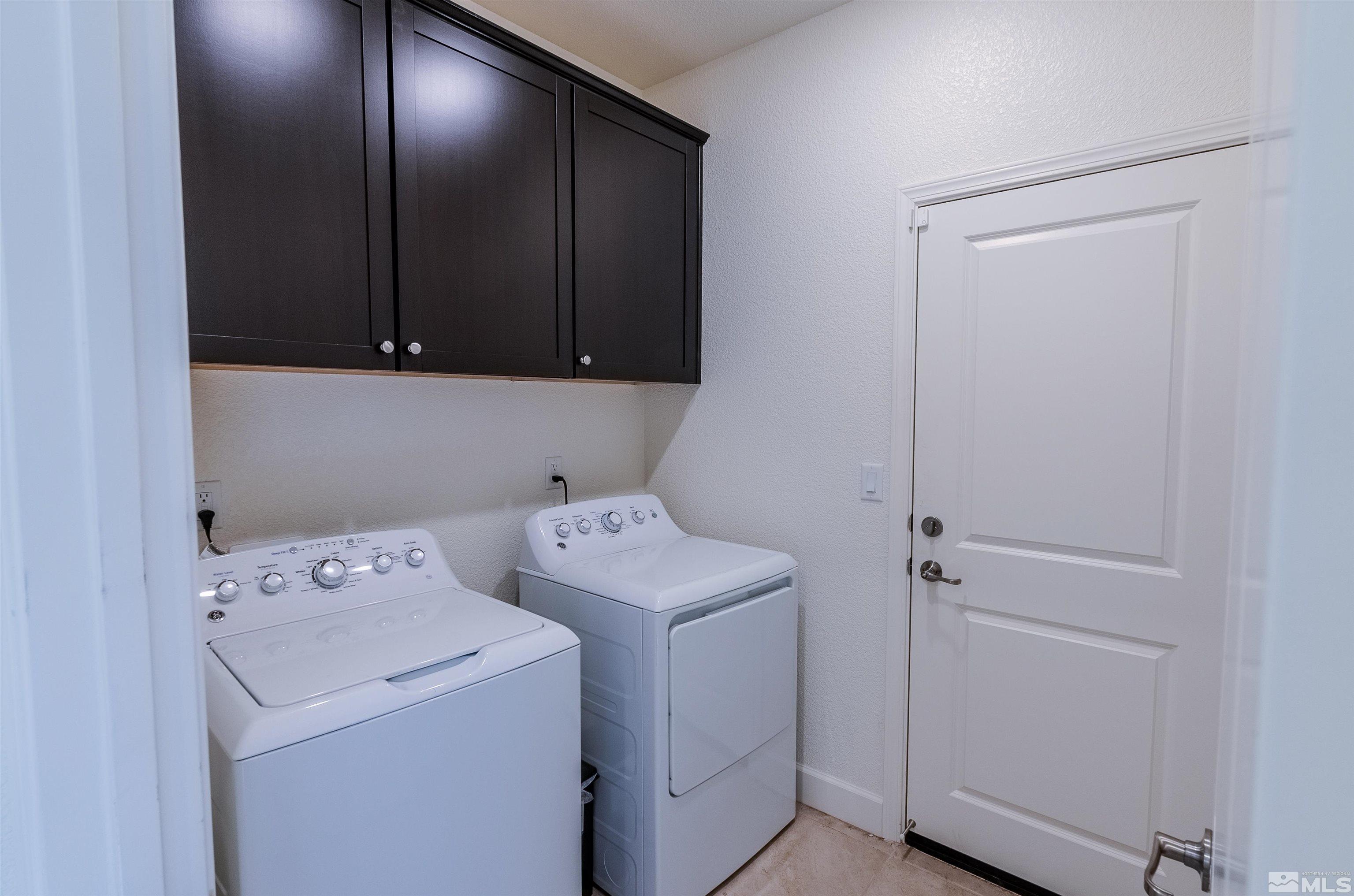 6182 Farm House Ct Property Photo 10