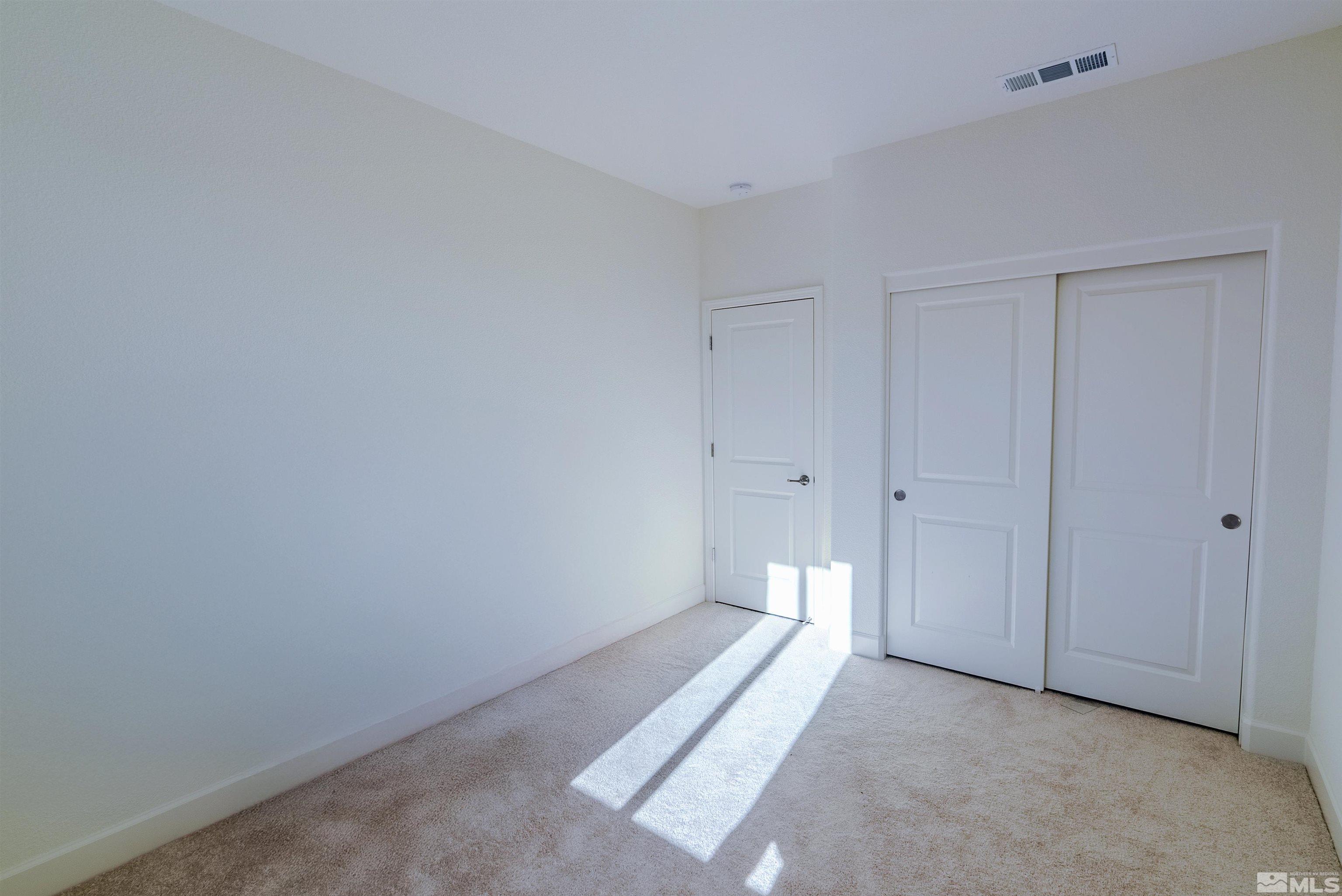6182 Farm House Ct Property Photo 11