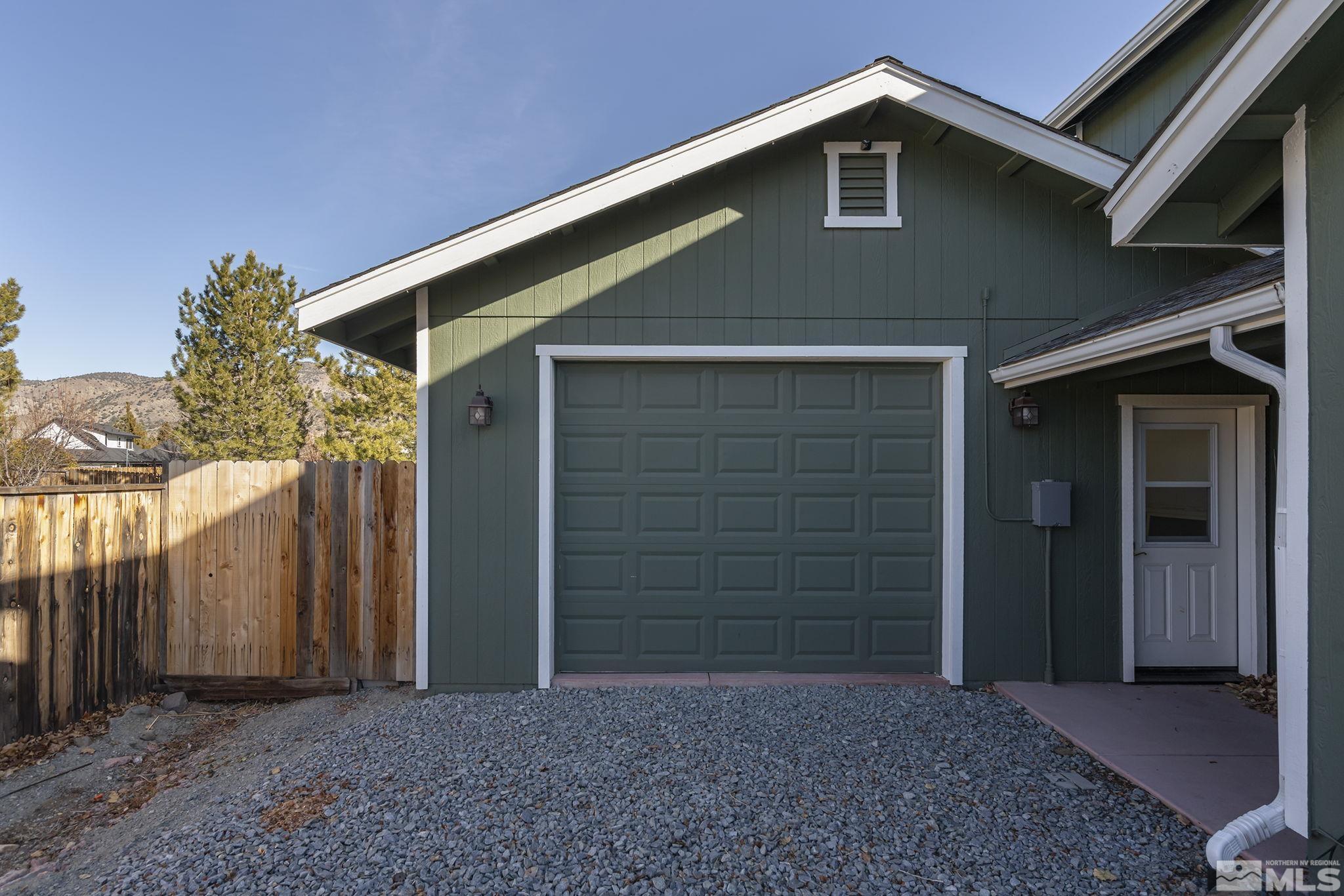 16000 Scarlet Way Property Photo 3