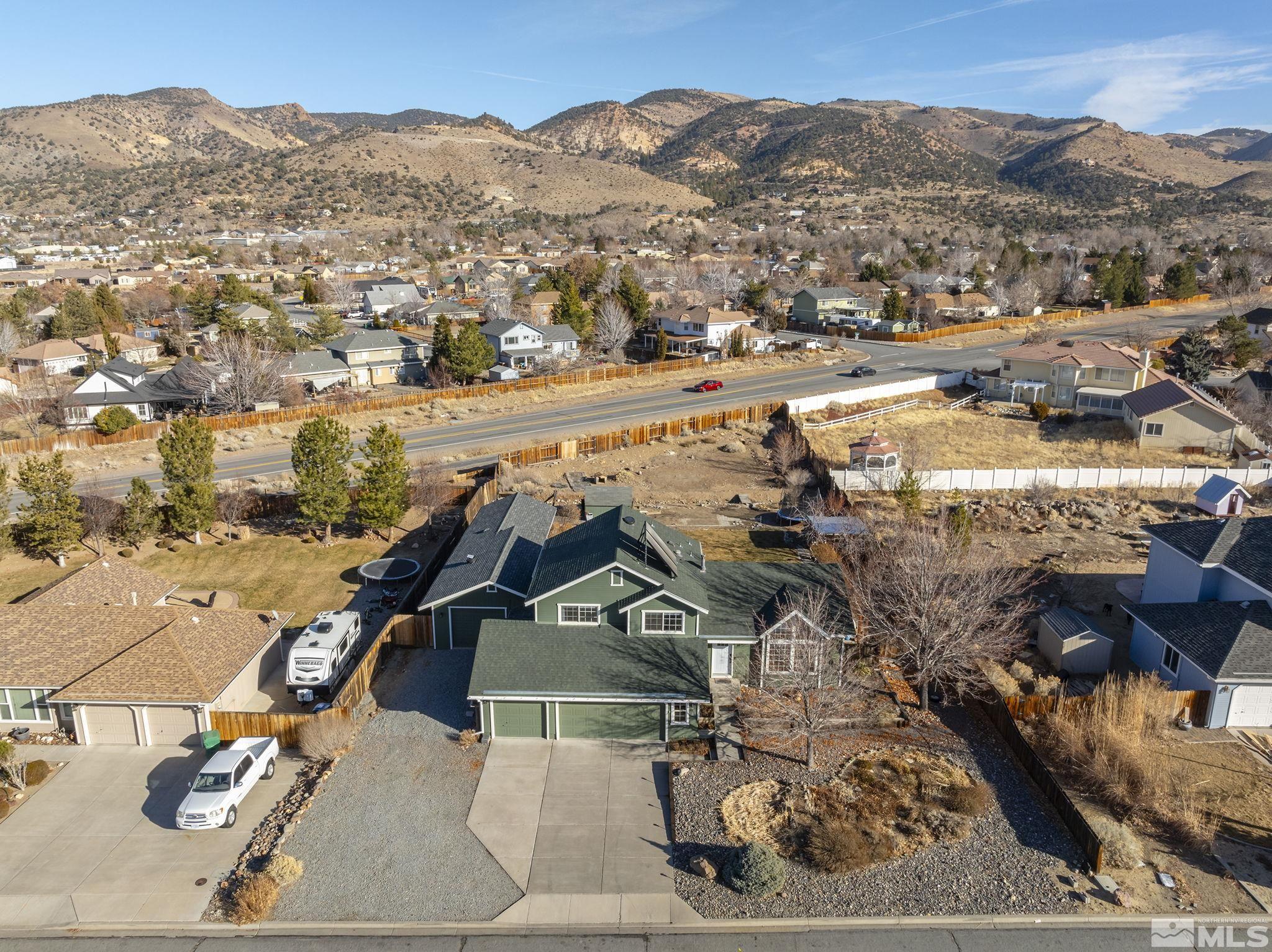 16000 Scarlet Way Property Photo 4