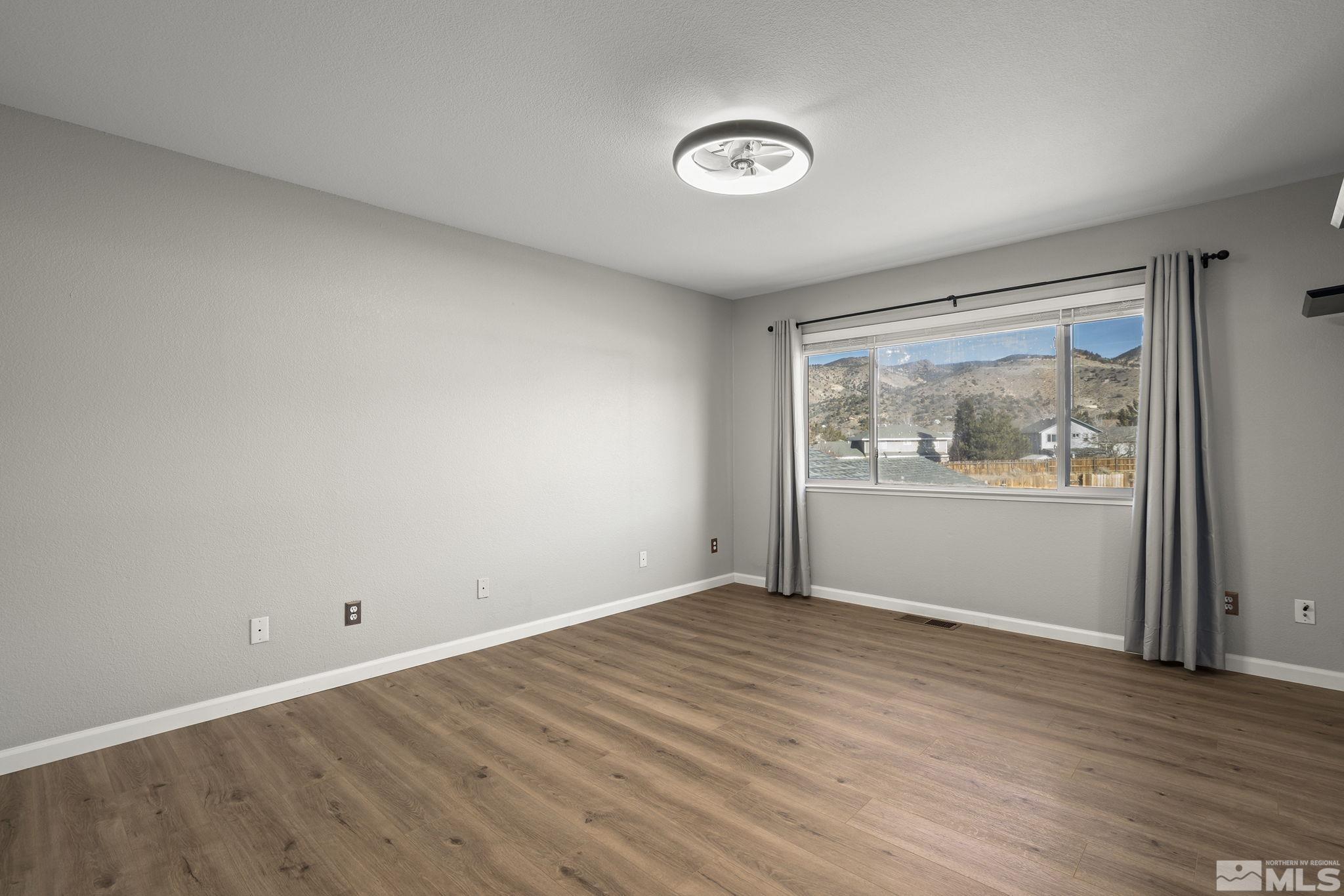 16000 Scarlet Way Property Photo 21