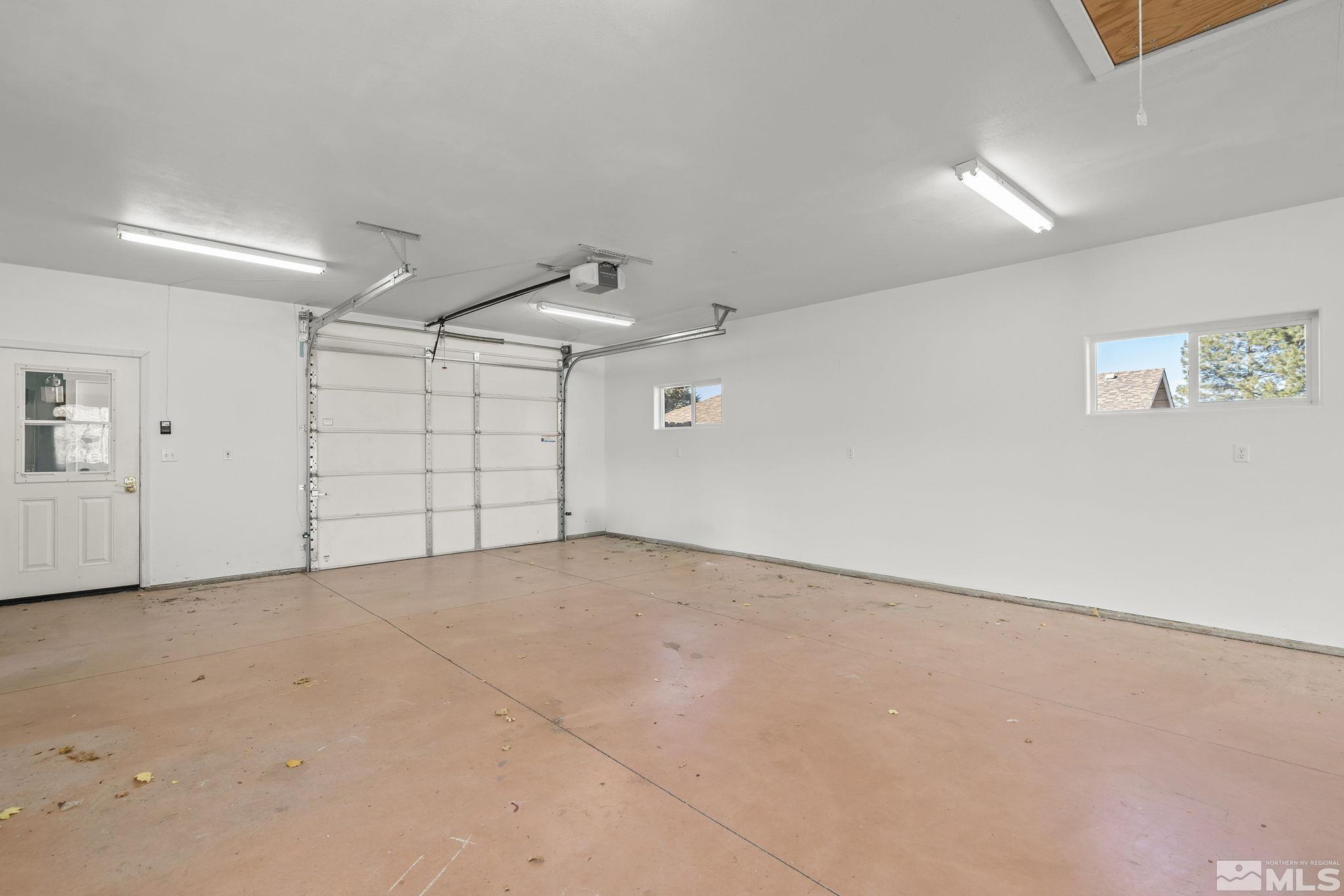 16000 Scarlet Way Property Photo 37