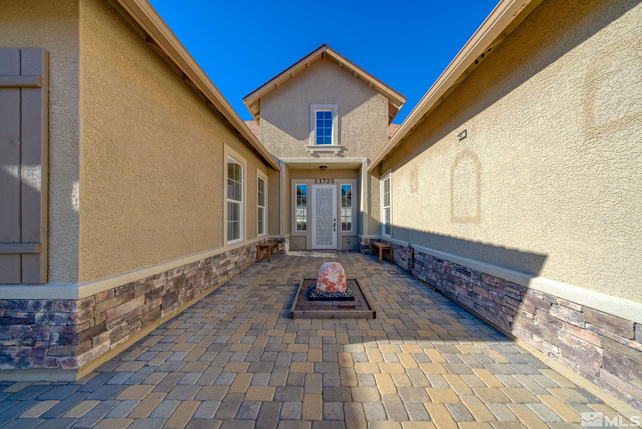 11725 Paradise View Dr. Property Photo 4