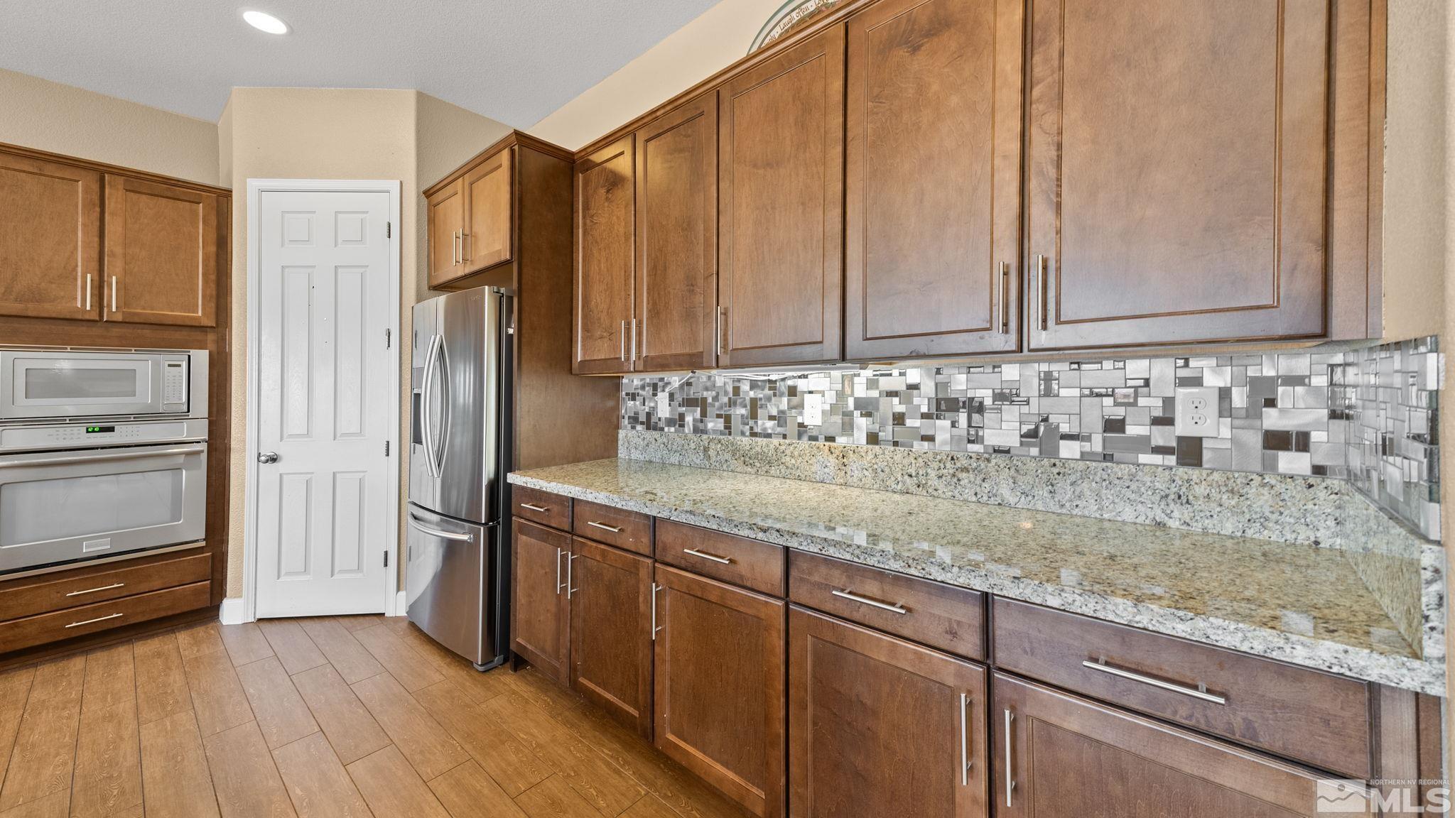 11725 Paradise View Dr. Property Photo 13