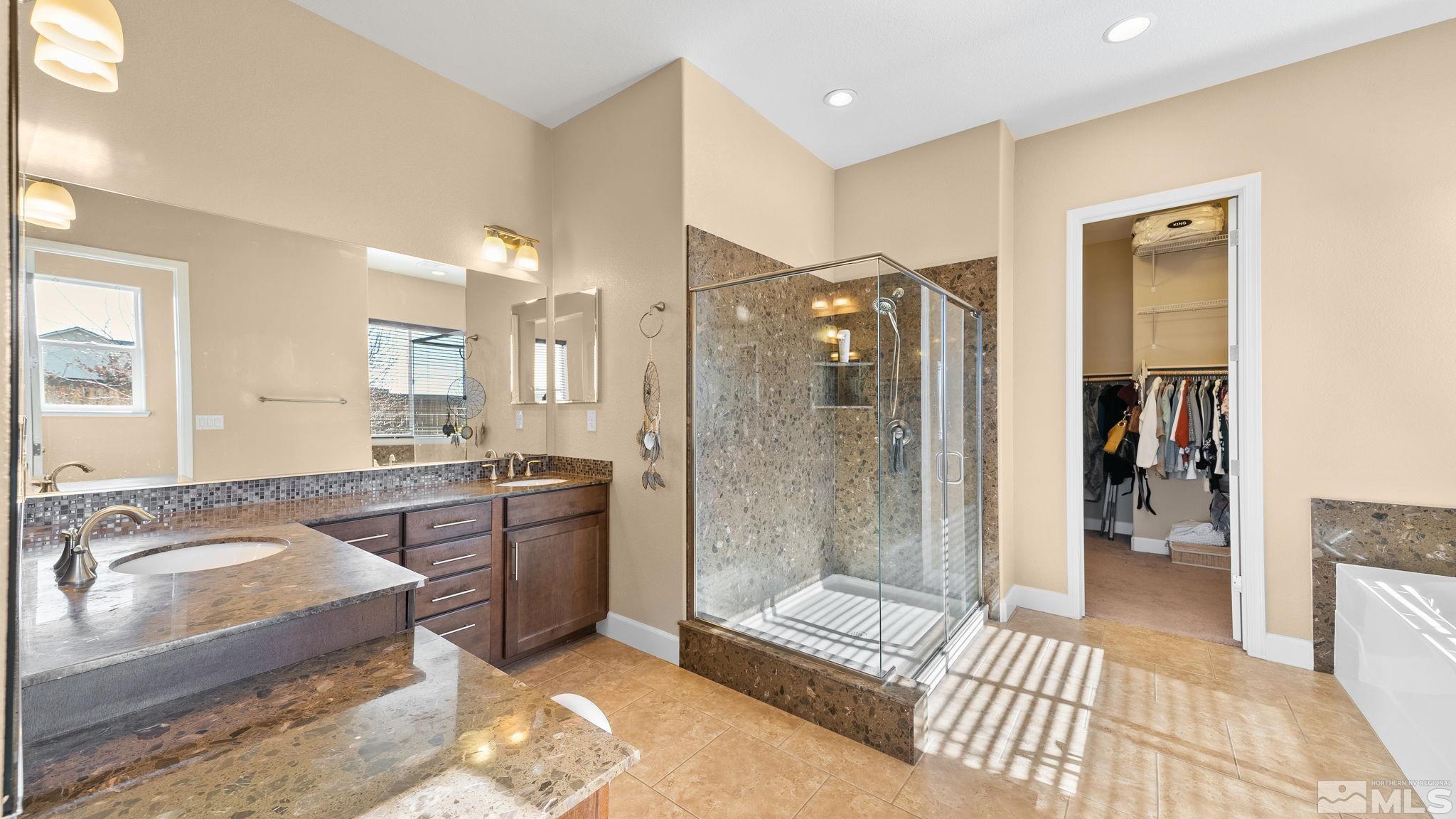11725 Paradise View Dr. Property Photo 21