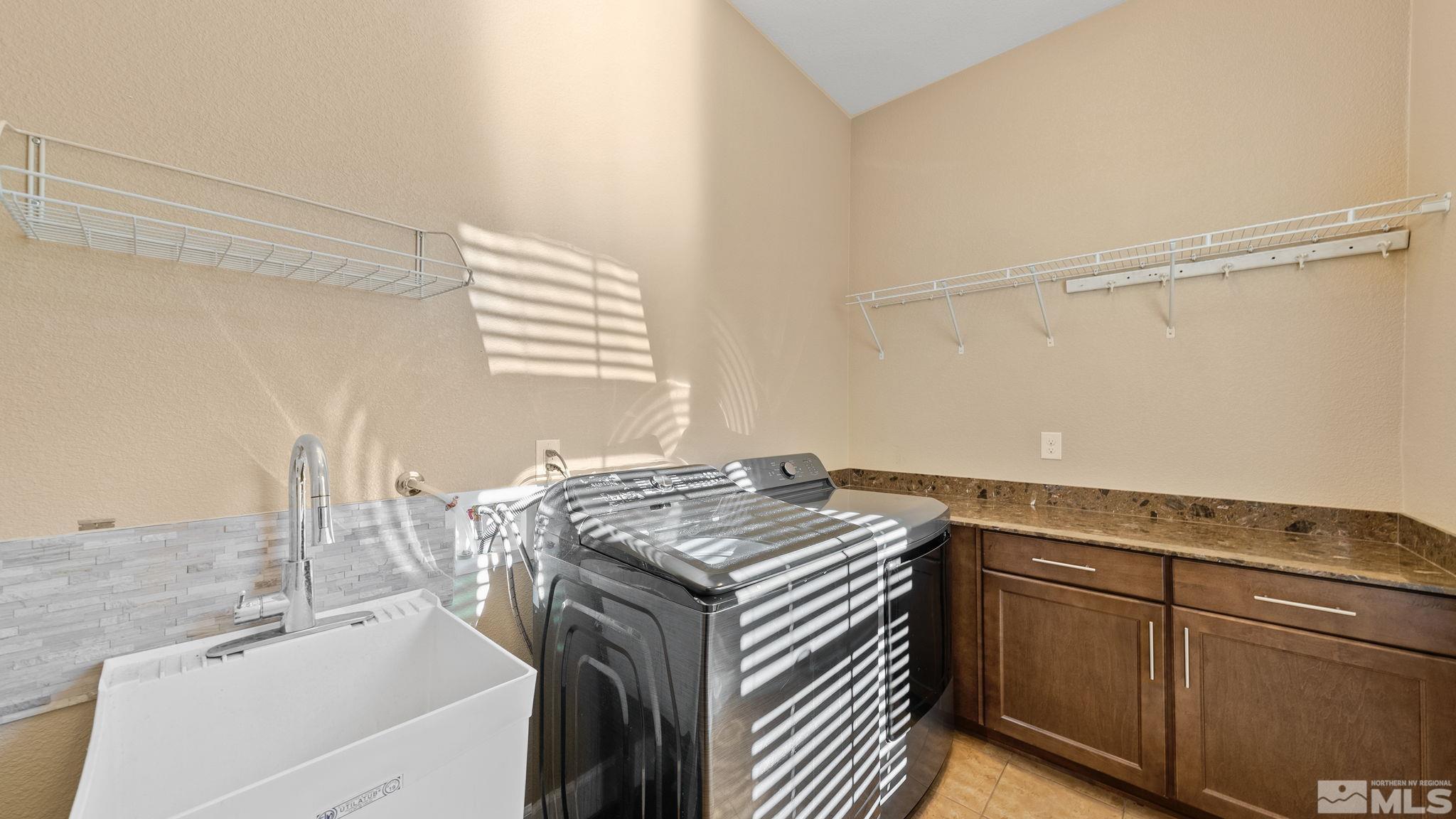 11725 Paradise View Dr. Property Photo 31