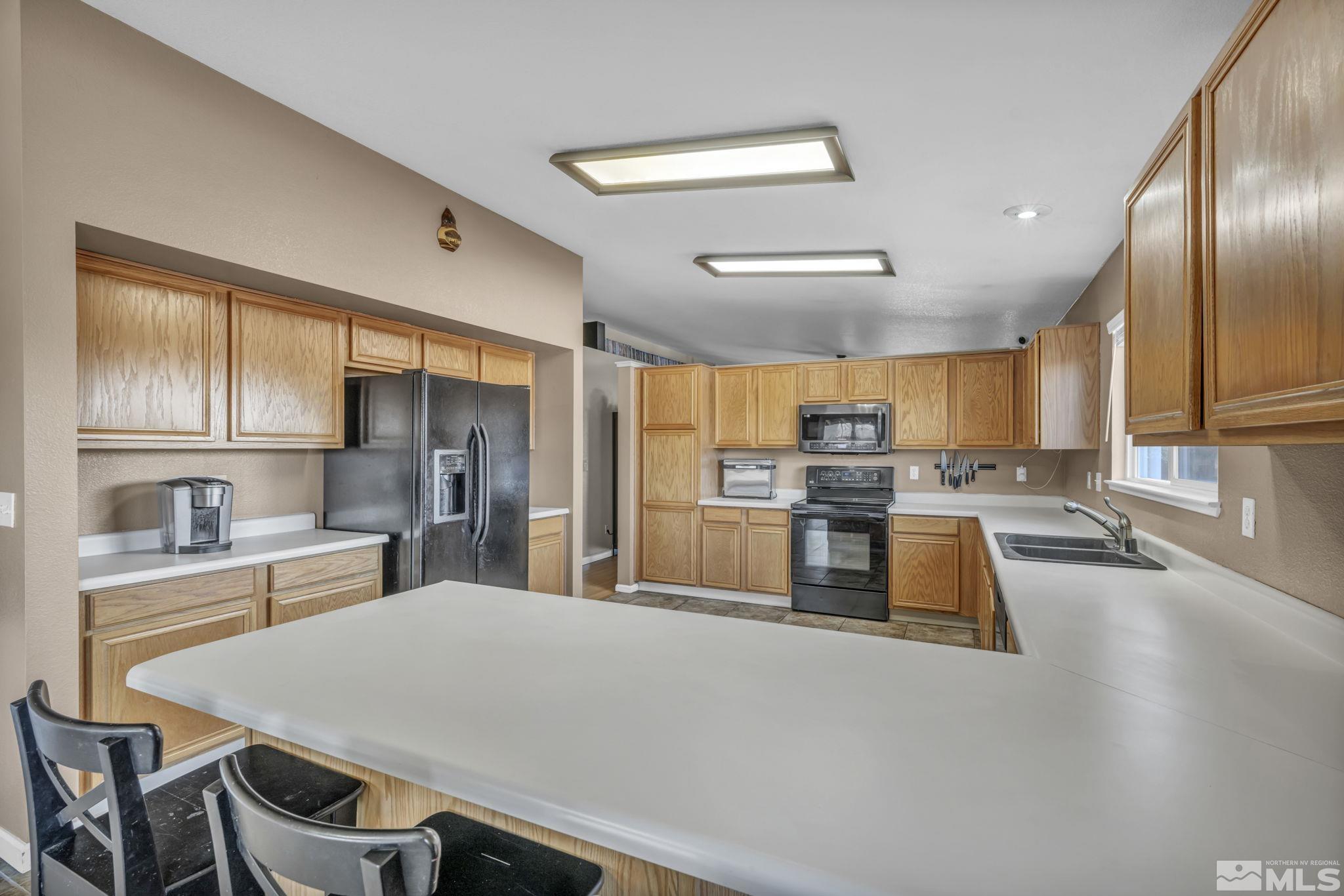 747 Snowdrop Court Property Photo 8
