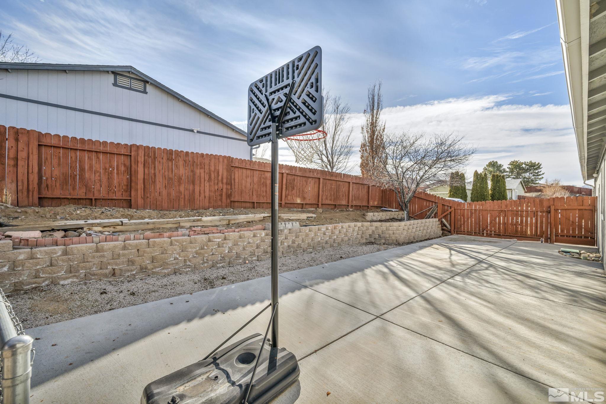 747 Snowdrop Court Property Photo 27