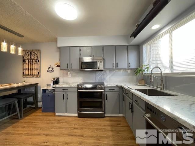 562 Smithridge Park Property Photo 4