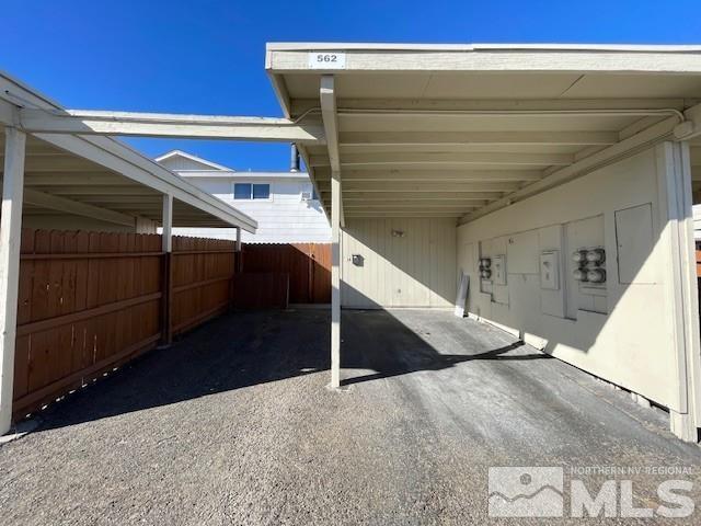 562 Smithridge Park Property Photo 17