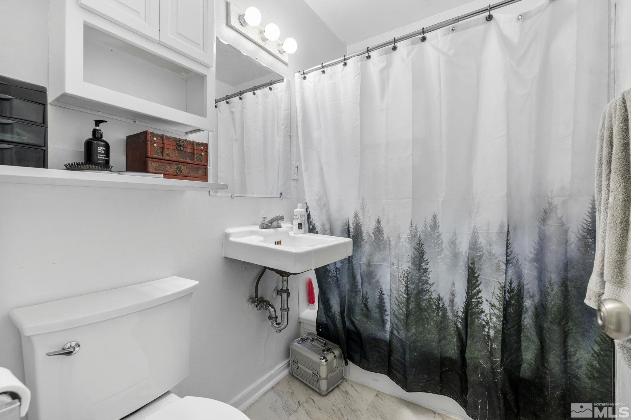 2011 H Street Property Photo 8