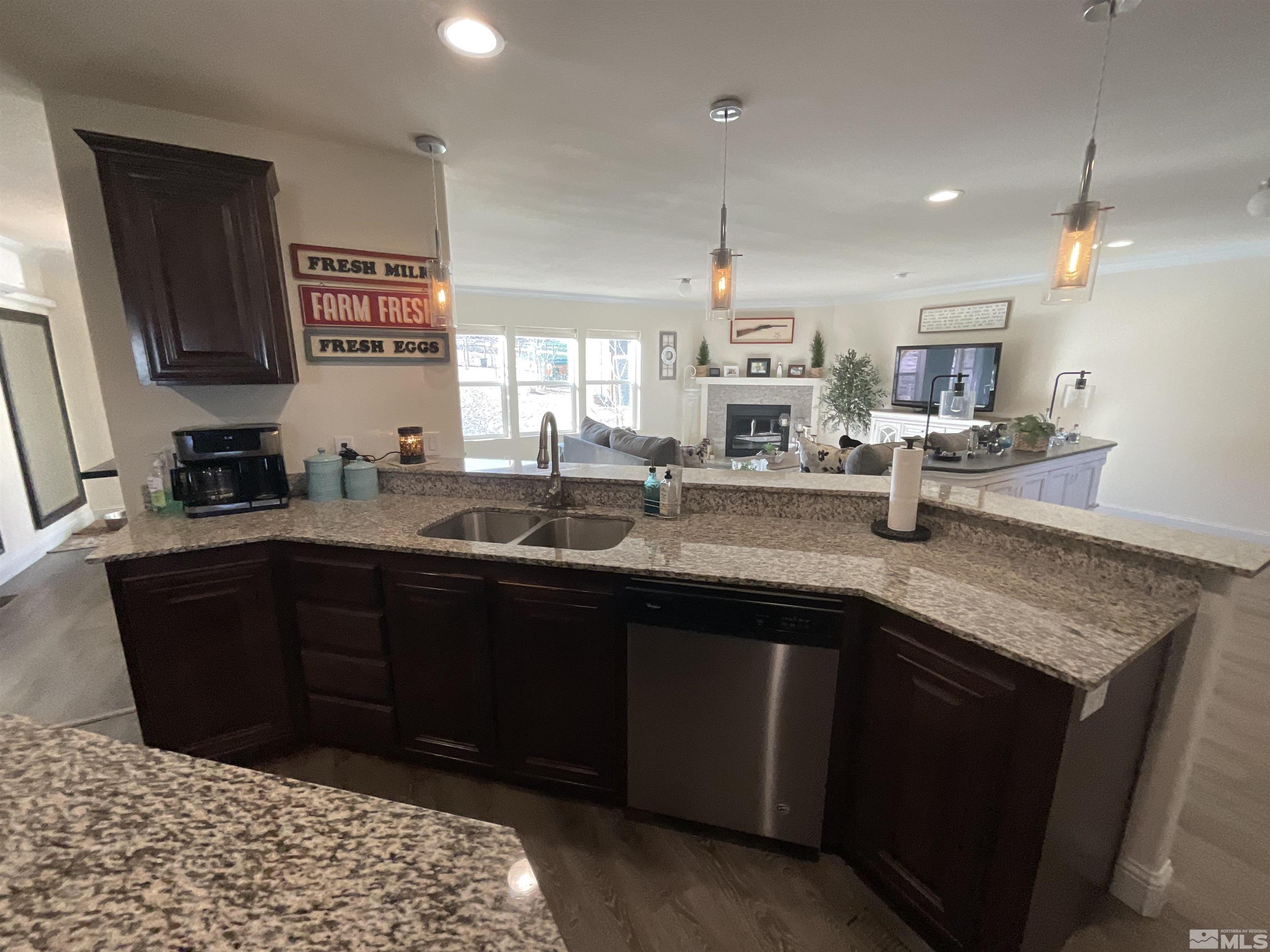 95 Arabian Way Property Photo 6