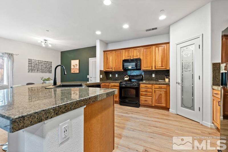 4779 Wood Thrush Ln Property Photo 6