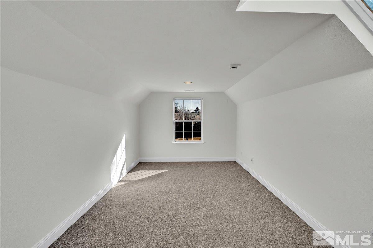 972 Springfield Property Photo 35