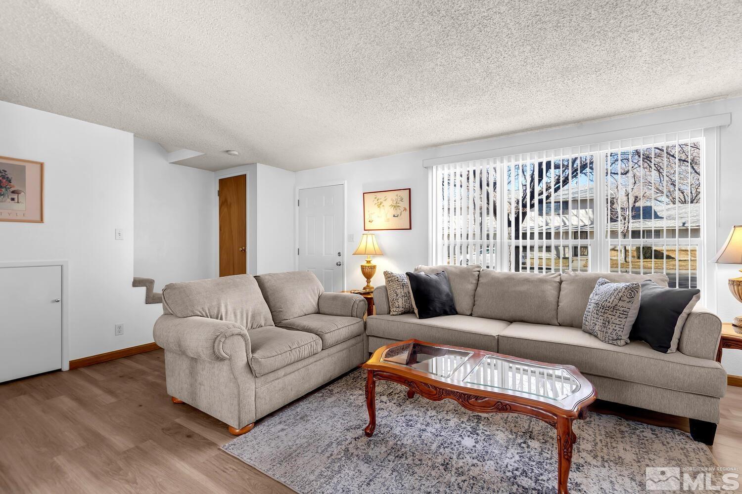 939 Woodberry Dr #3 3 Property Photo 6