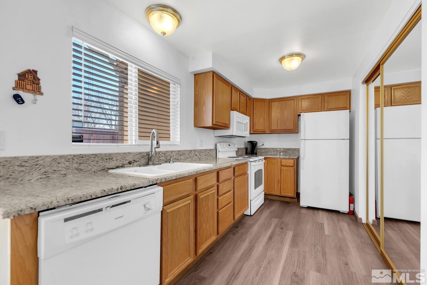 939 Woodberry Dr #3 3 Property Photo 7