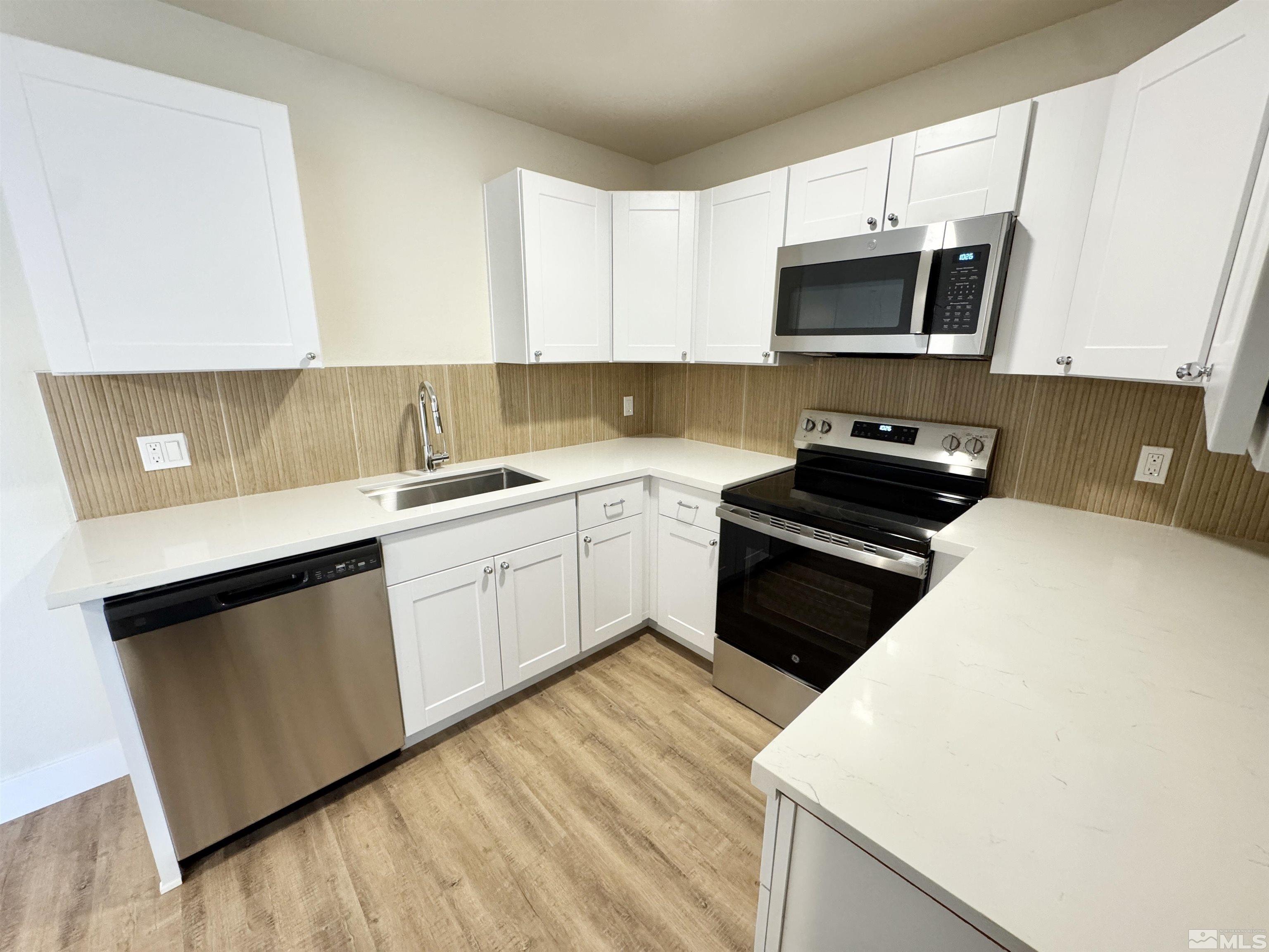 2500 Tripp Drive Property Photo 8