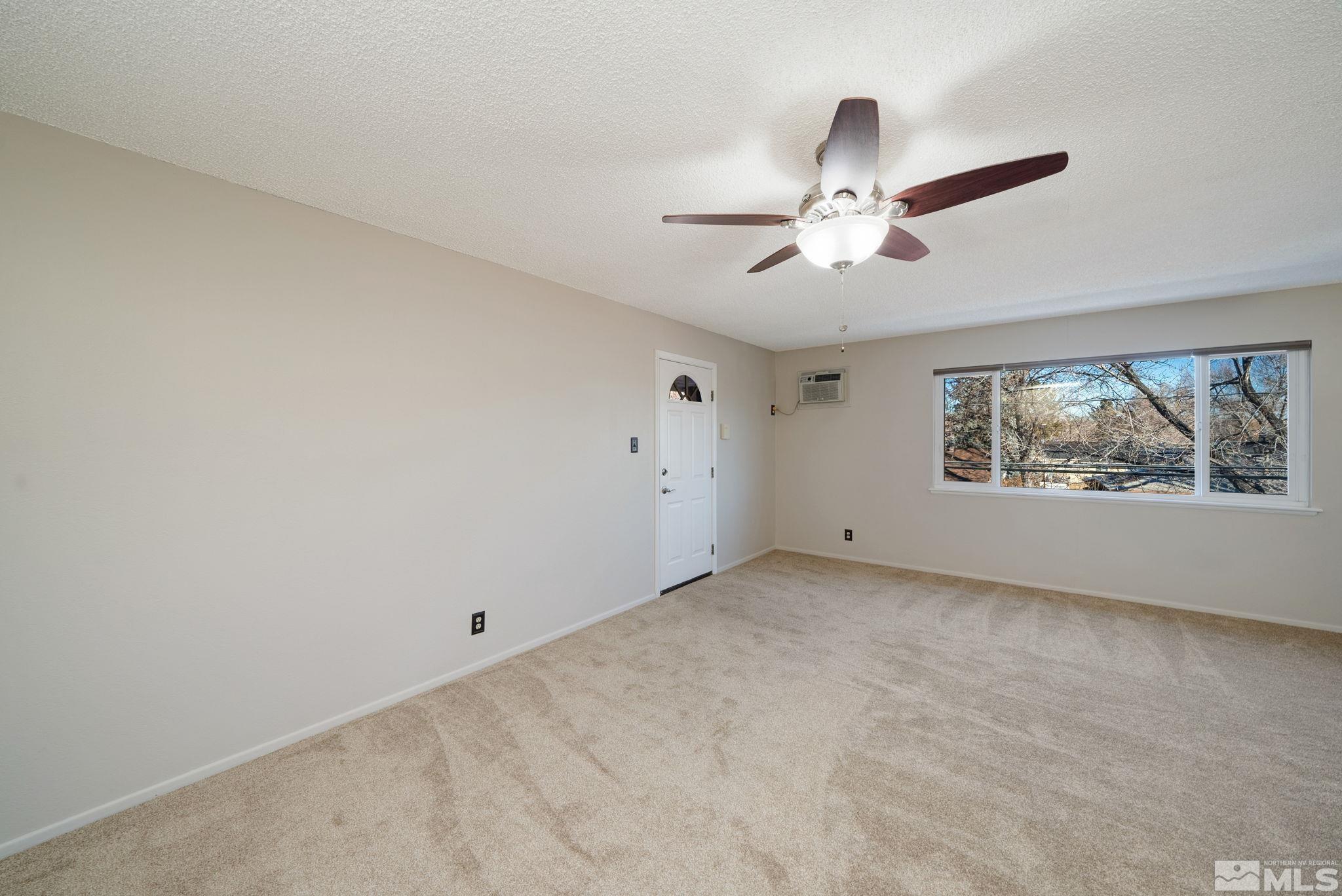 1940 4th St Property Photo 12