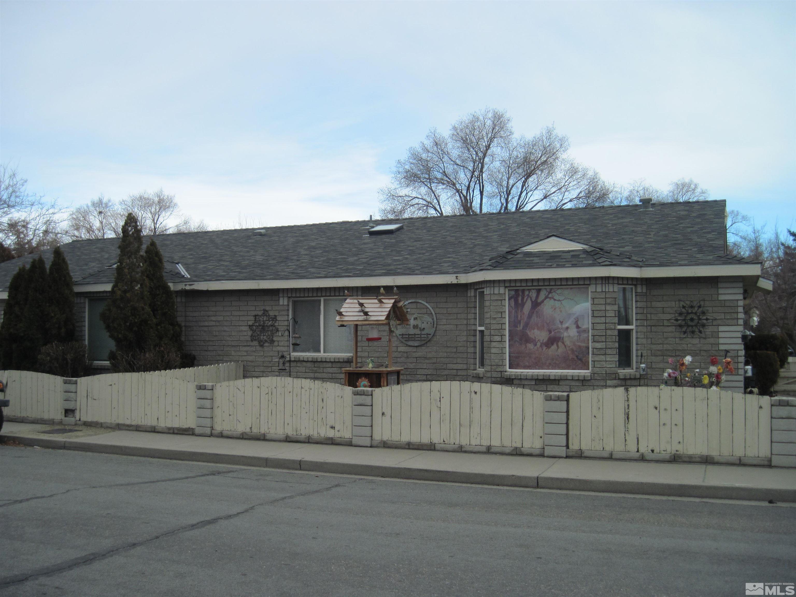 1601 N Fall St Property Photo 3